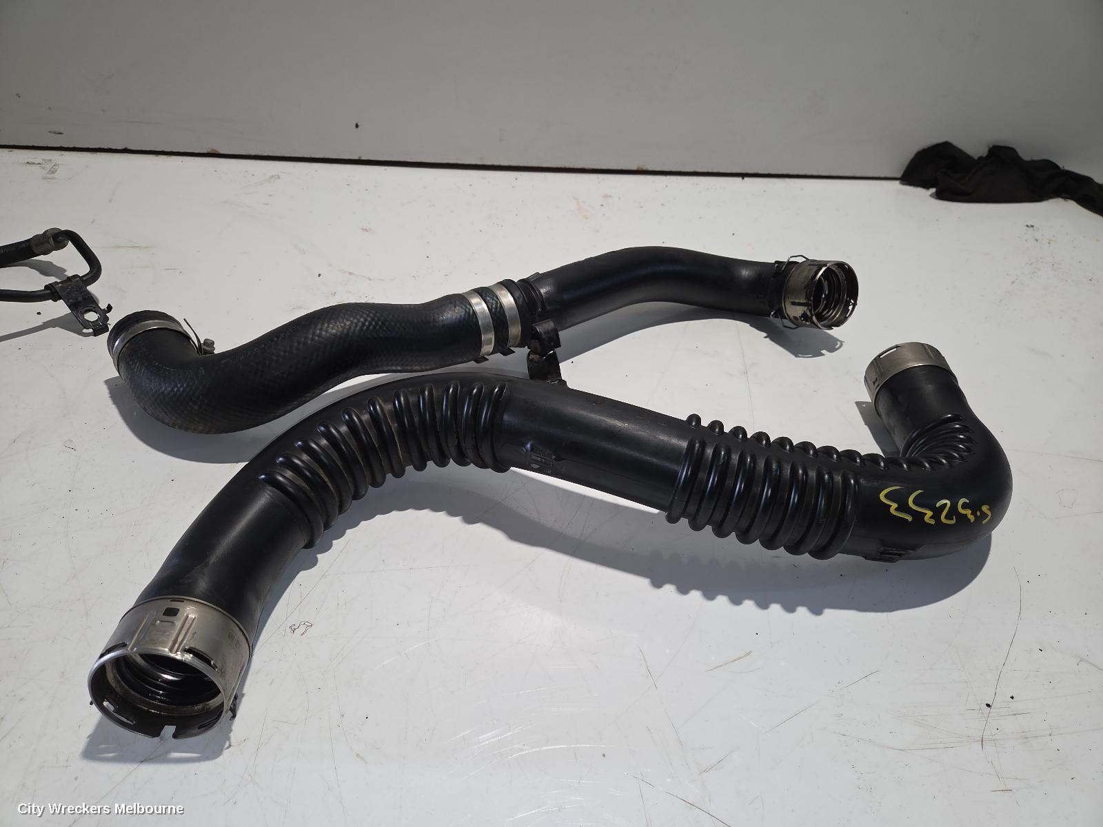 TOYOTA HIACE, RIGHT AND LEFT TURBO HOUSE : 145872