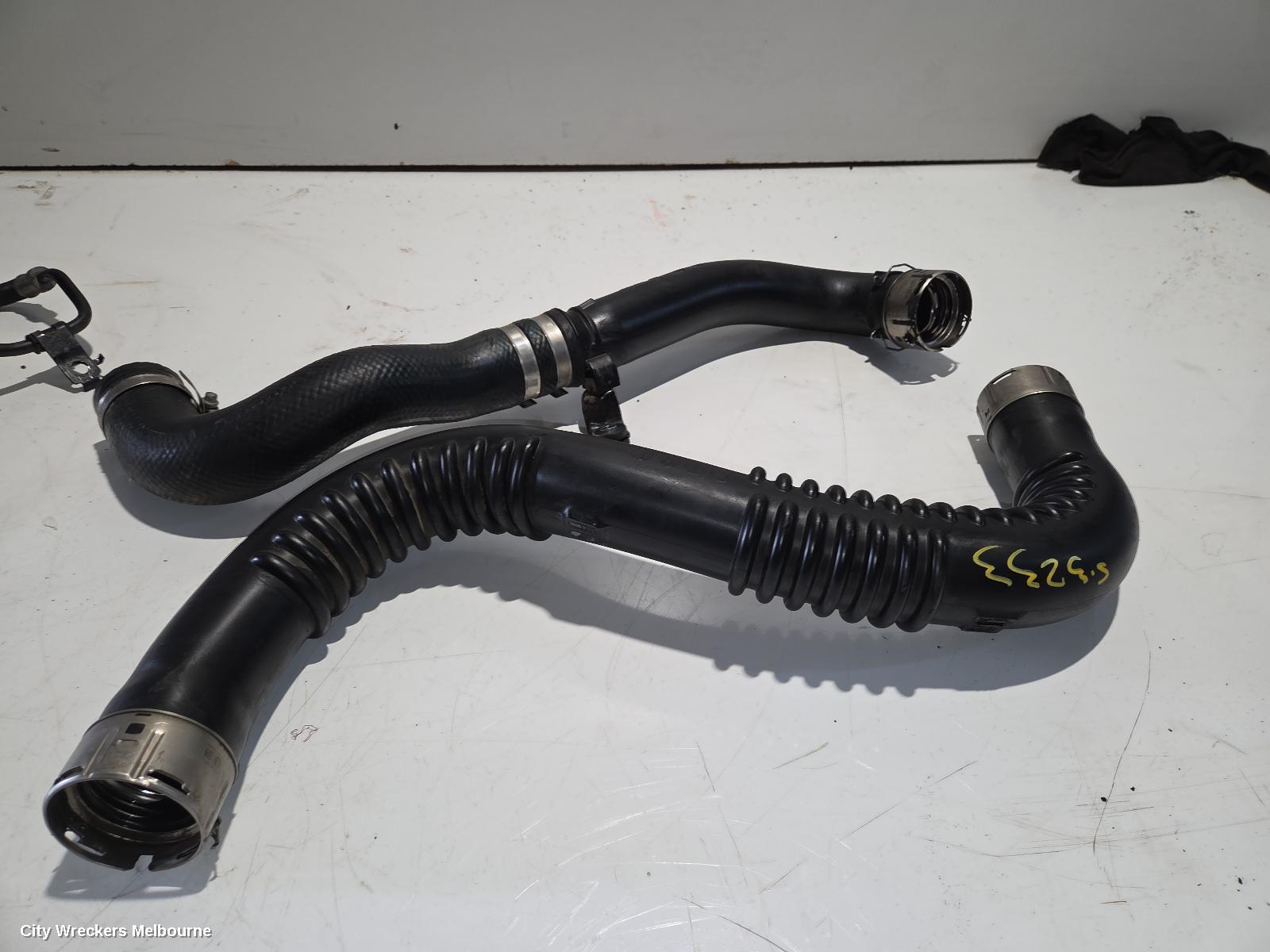 TOYOTA HIACE, RIGHT AND LEFT TURBO HOUSE : 145872