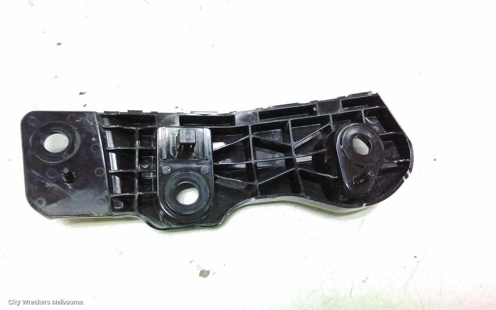 MAZDA CX8, KG, 05/2018 - 12/2023, LHF BAR RETAINER / BRACKET  KB8A500UI: 145884