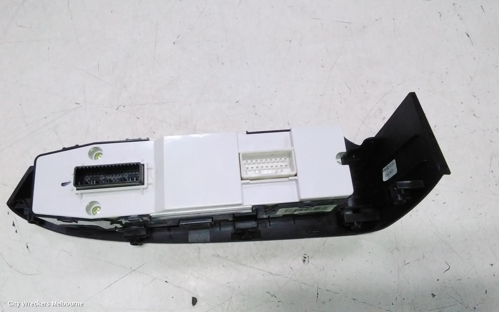 KIA CARNIVAL/GRAND CARNIVAL PWR DR WIND SWITCH, RH FRONT (MASTER SWITCH), W/ AUTO FOLD MIRROR SWITCH, AUTO TYPE (ALL WINDOWS), YP, 12/2014 - 10/2020