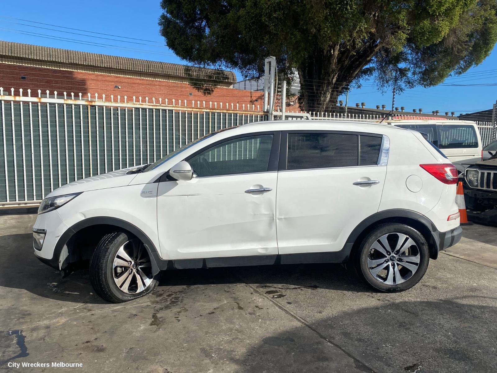 KIA SPORTAGE RIGHT TAILLIGHT, SL, BUMPER REFLECTOR, 05/2010 - 05/2013