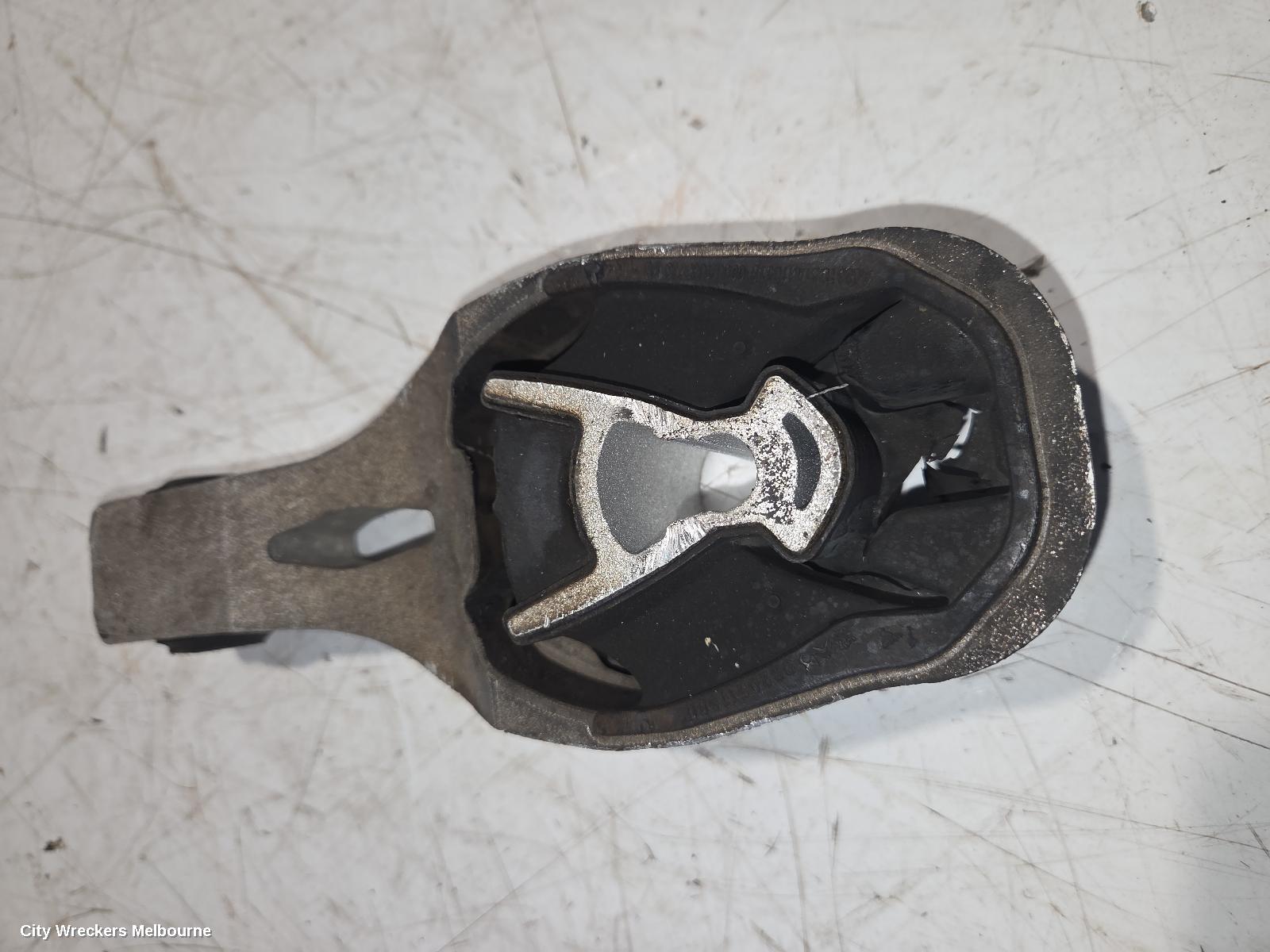 PEUGEOT 3008 MOUNT, P64, 06/2024 ONWARDS