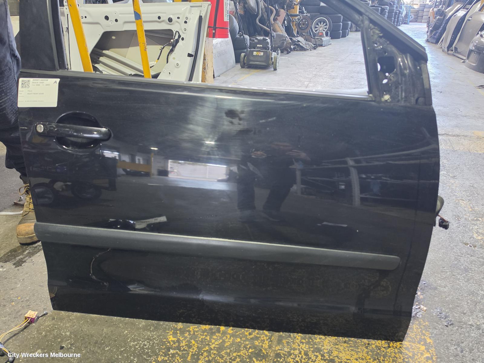 VOLKSWAGEN POLO RIGHT FRONT DOOR, 9N, 5DR HATCH/SEDAN, 07/2002 - 04/2010