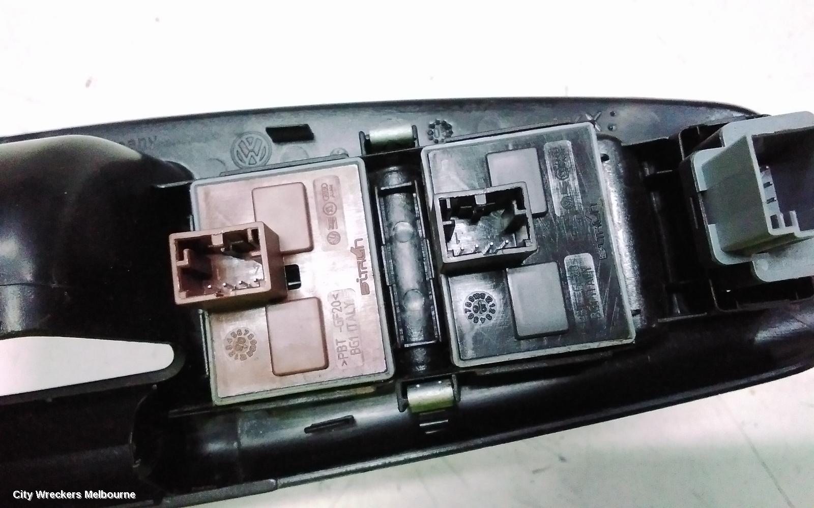 VOLKSWAGEN POLO PWR DR WIND SWITCH, RH FRONT (MASTERSWITCH), 5DR, 9N, 07/2002 - 04/2010