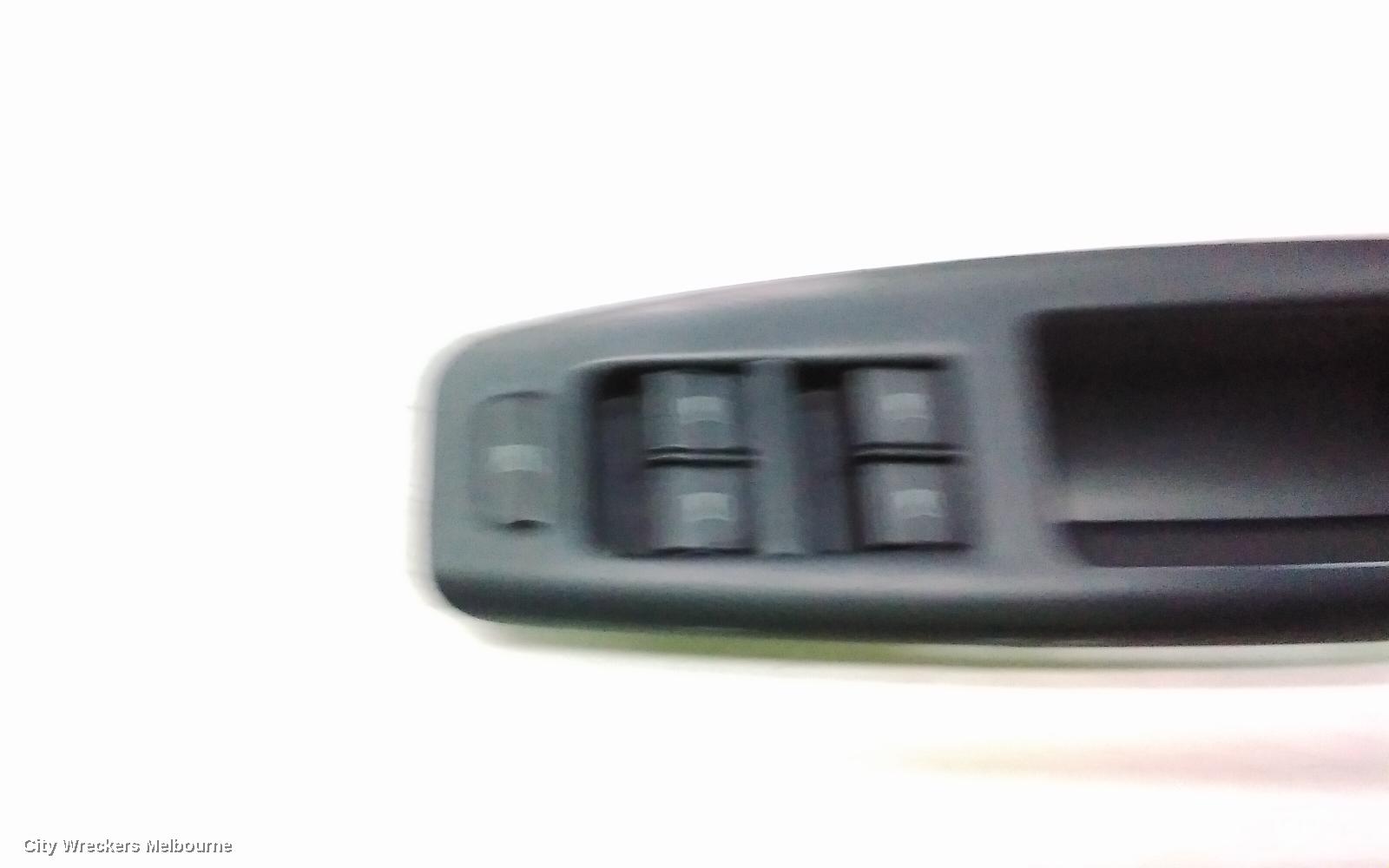 VOLKSWAGEN POLO PWR DR WIND SWITCH, RH FRONT (MASTERSWITCH), 5DR, 9N, 07/2002 - 04/2010