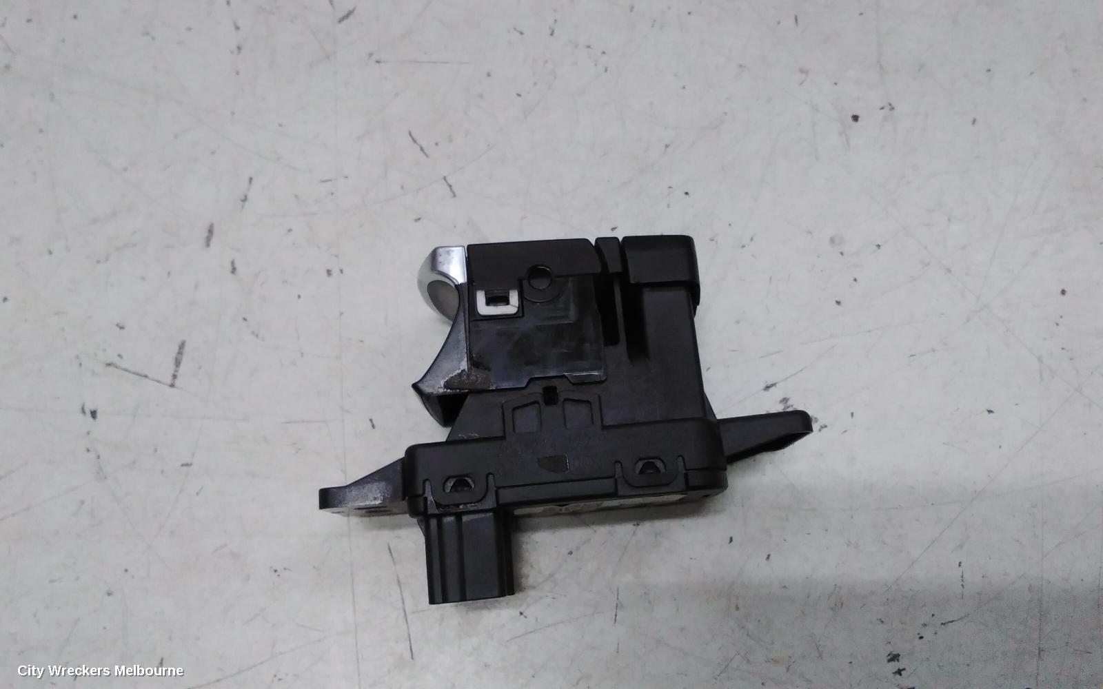 RENAULT KALEOS HANDBRAKE LEVER, XZG, 05/2016 ONWARDS