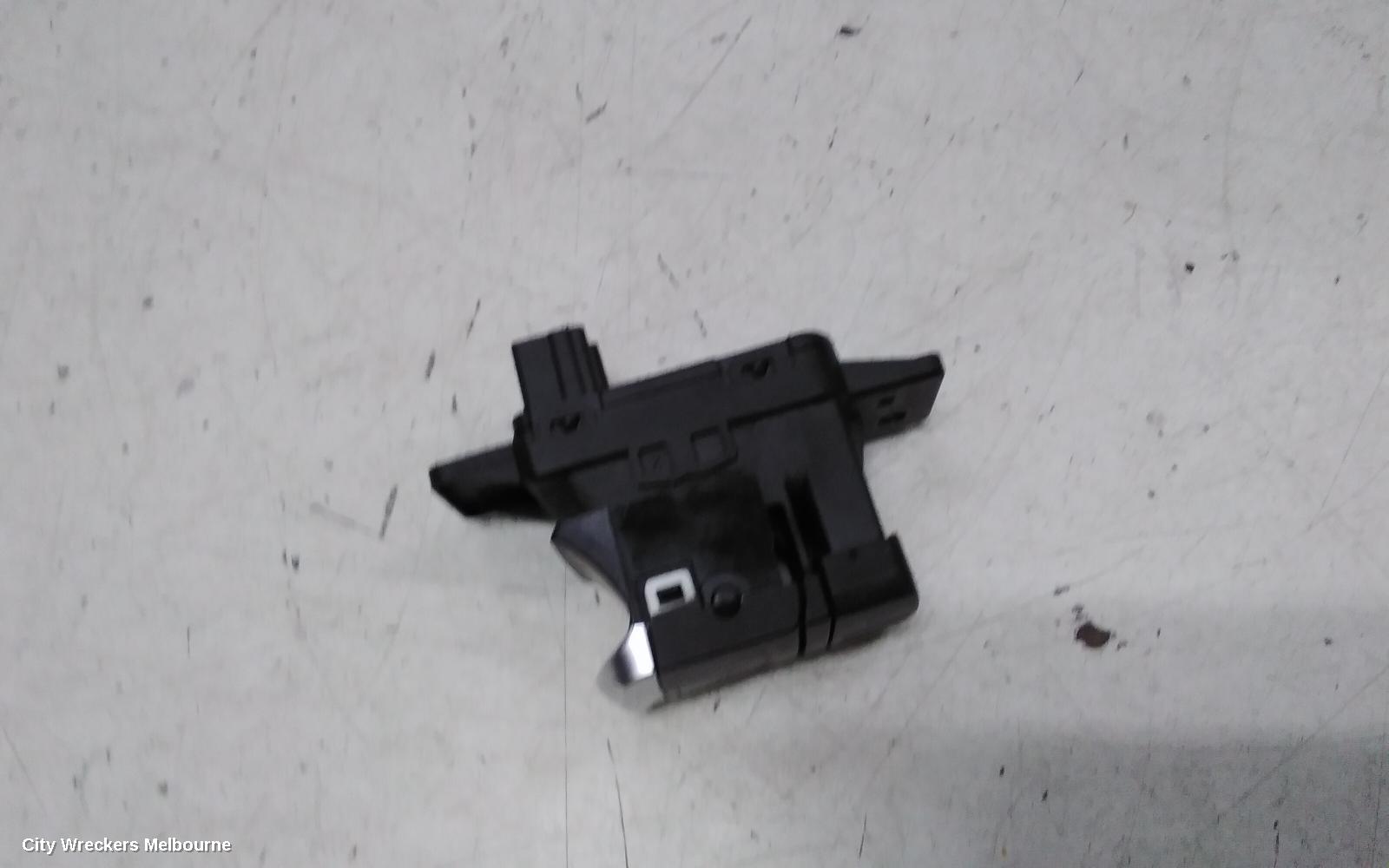 RENAULT KALEOS HANDBRAKE LEVER, XZG, 05/2016 ONWARDS