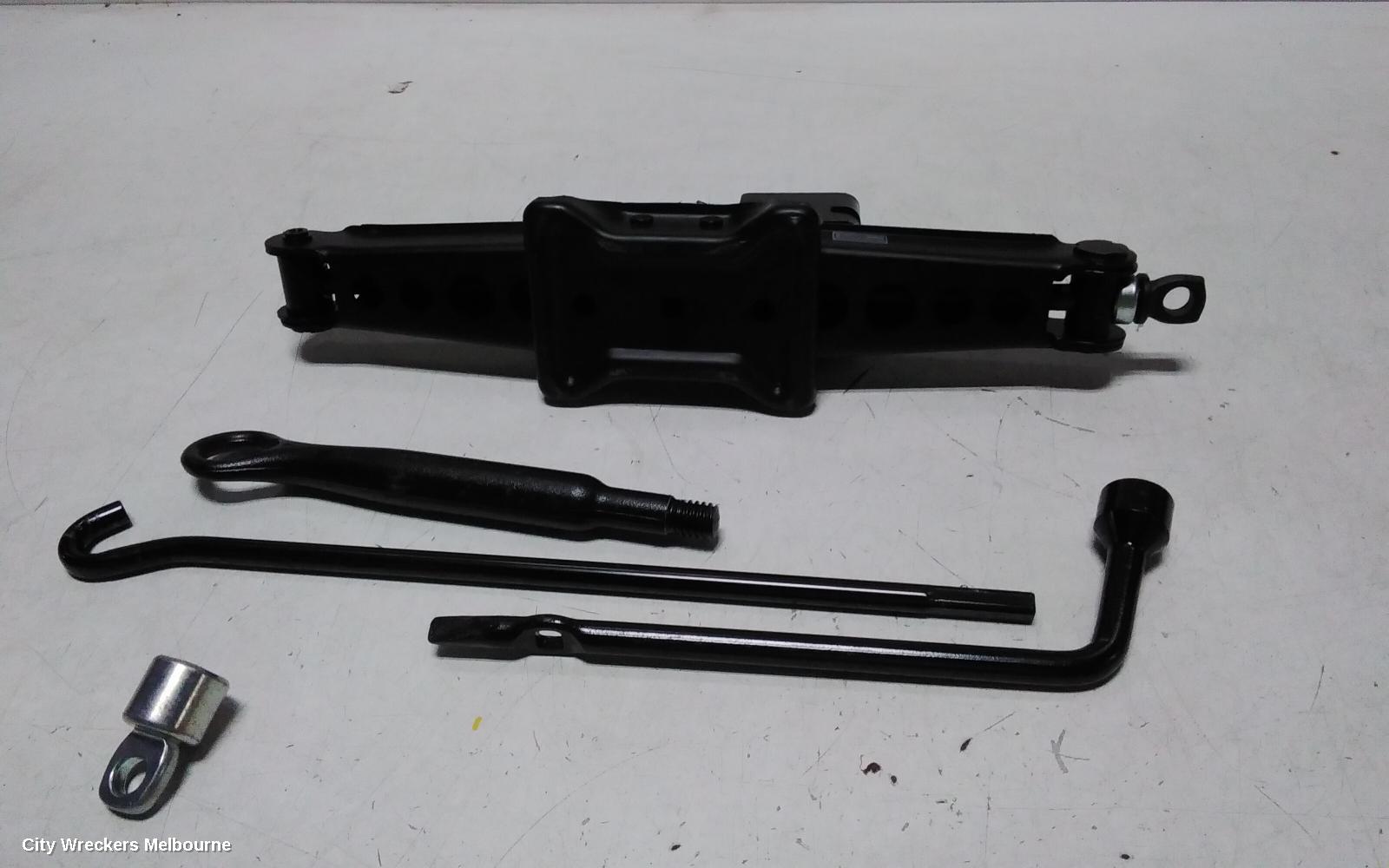 TOYOTA KLUGER JACK/TOOL KIT, XU70 SERIES, 03/2021 ONWARDS