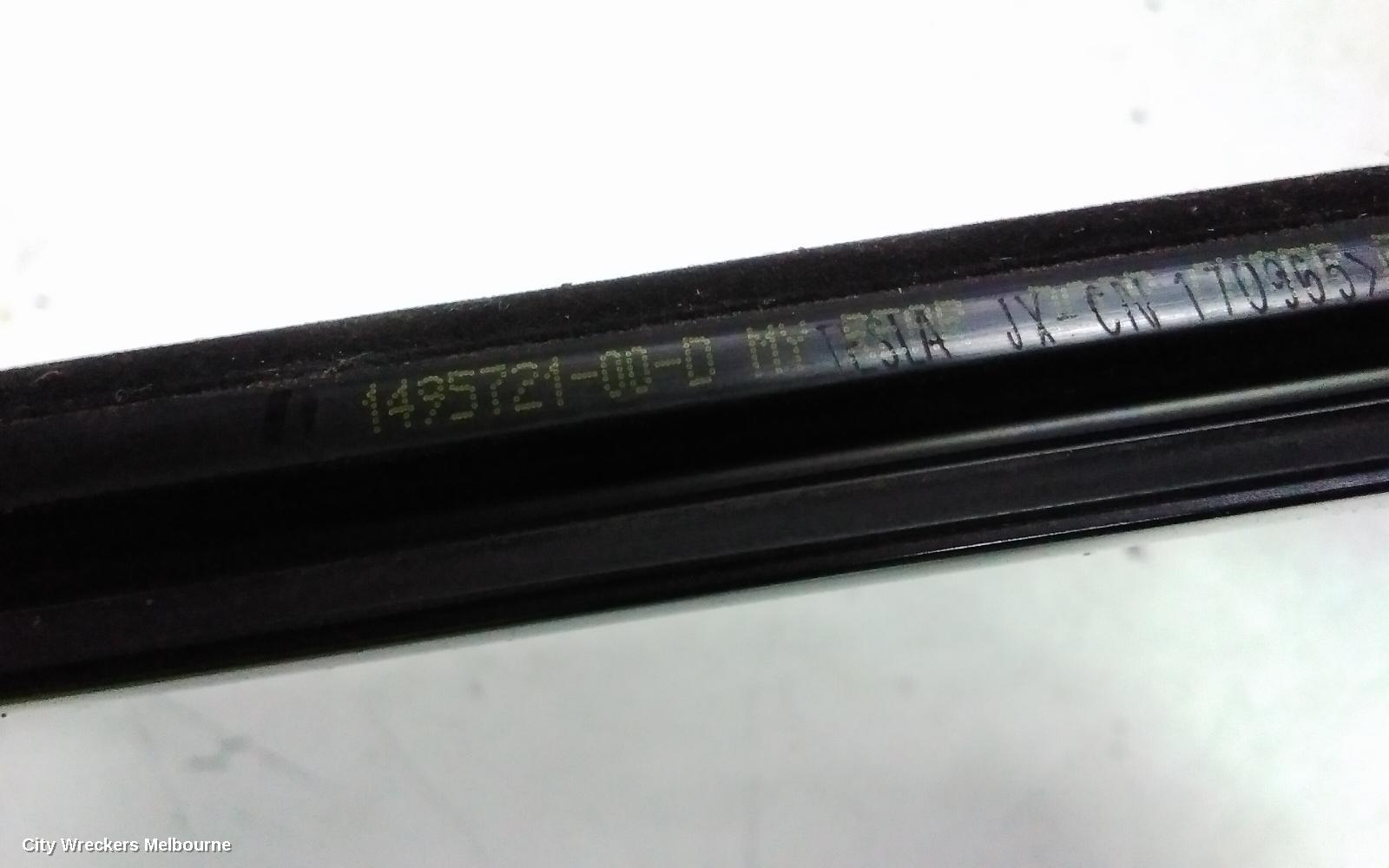 TESLA MODEL Y DOOR MOULD, RHR DOOR BELT MOULD, UNDER THE WINDOW GLASS: 146336, 1ST GEN, 03/2022 ONWARDS
