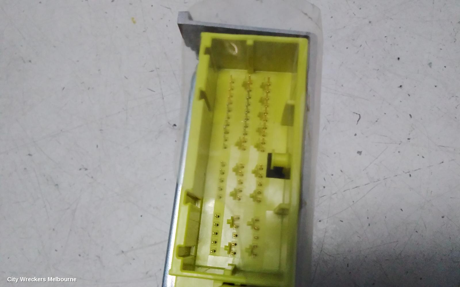 TOYOTA HIACE AIRBAG MODULE/SENSOR, MODULE, LWB/SWB TYPE, TRH/KDH, 01/2005 ONWARDS