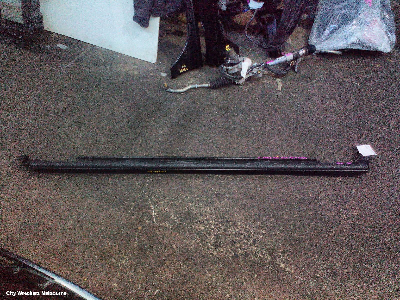 MAZDA CX9 SIDE STEP/SKIRT, TC, SKIRT, RH SIDE, NON CHROME MOULDING, 07/2016 - 12/2024