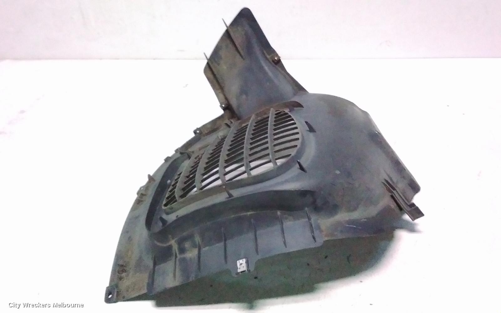 VOLKSWAGEN TOUAREG LEFT GUARD LINER, 7P, 12/2010 - 04/2018