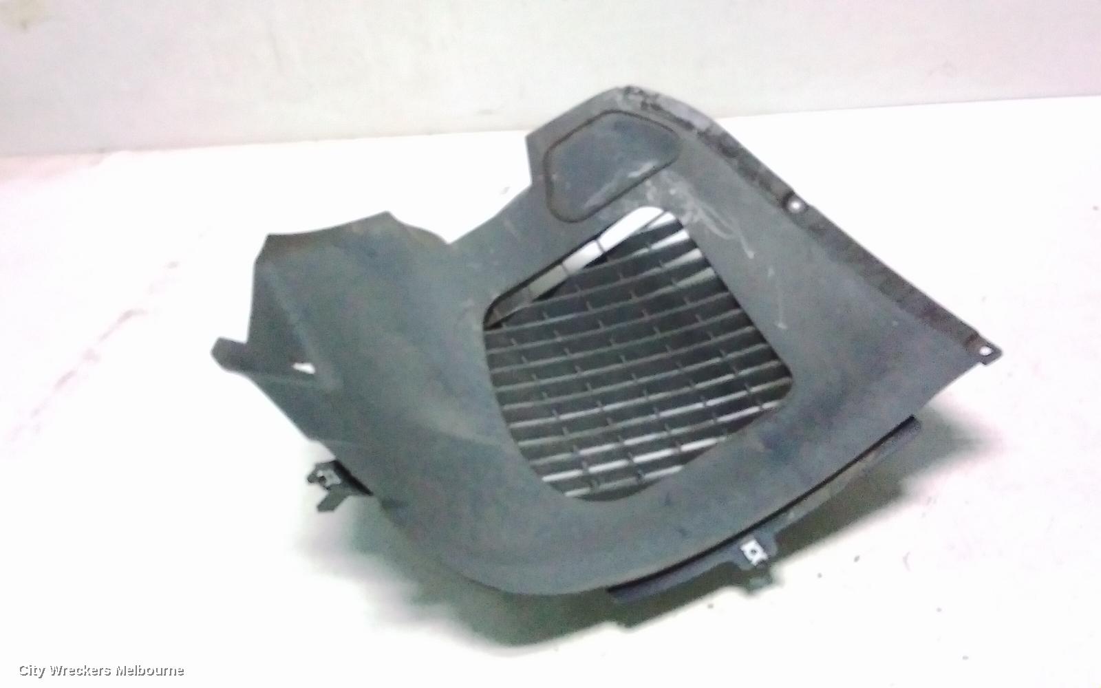 VOLKSWAGEN TOUAREG LEFT GUARD LINER, 7P, 12/2010 - 04/2018