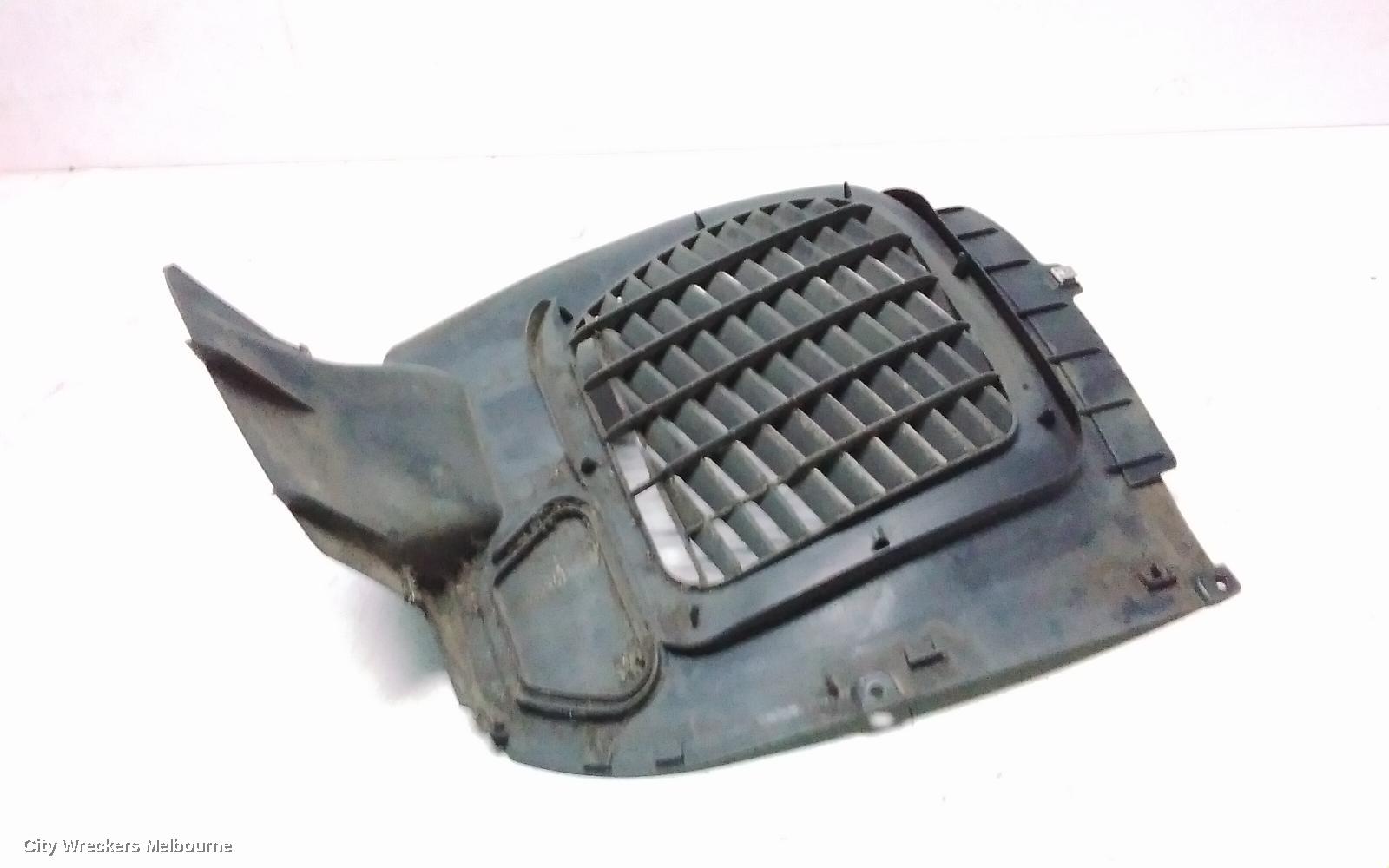 VOLKSWAGEN TOUAREG LEFT GUARD LINER, 7P, 12/2010 - 04/2018