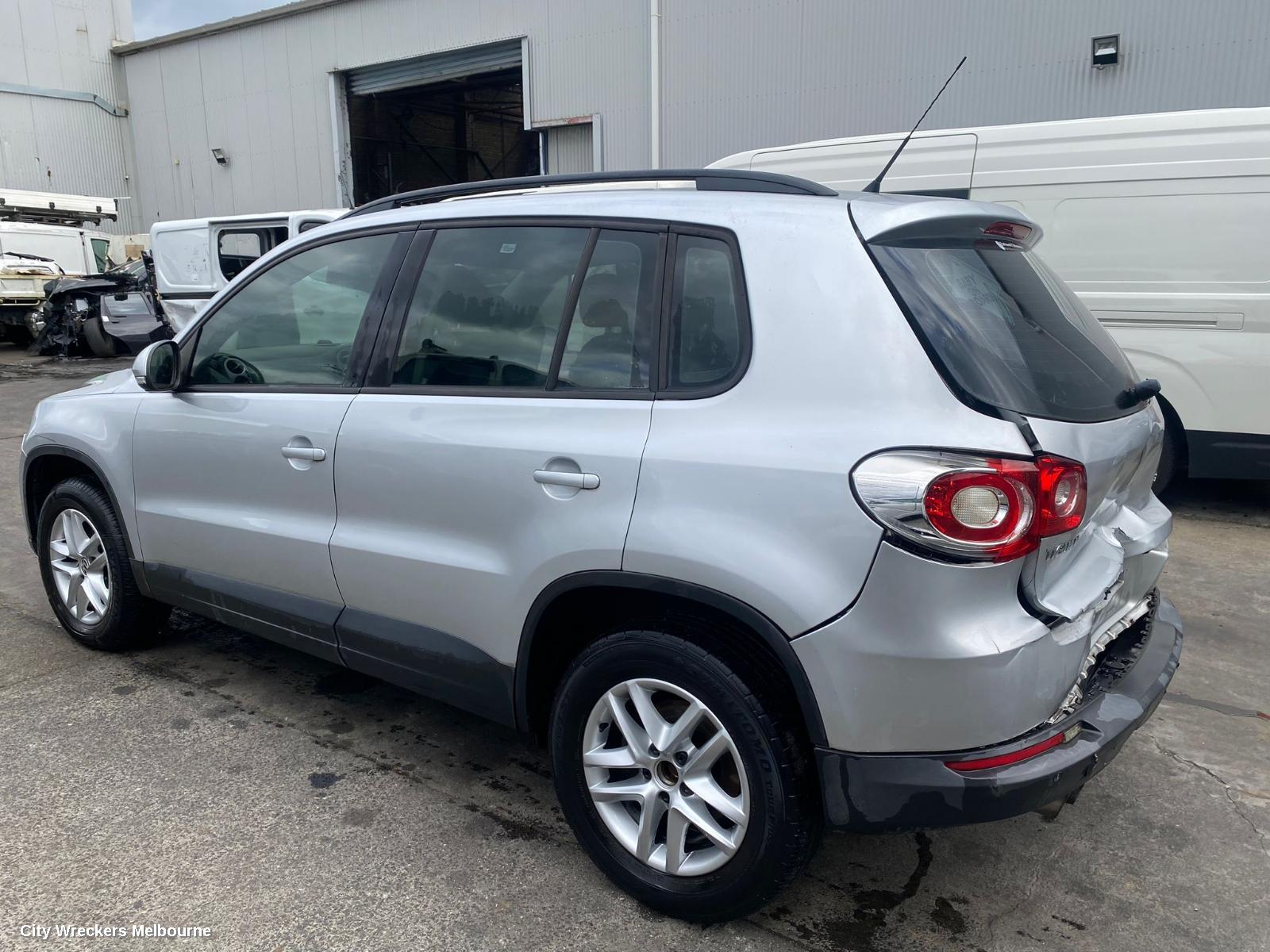 VOLKSWAGEN TIGUAN LEFT FRONT DOOR, 5N, 05/2008 - 08/2016