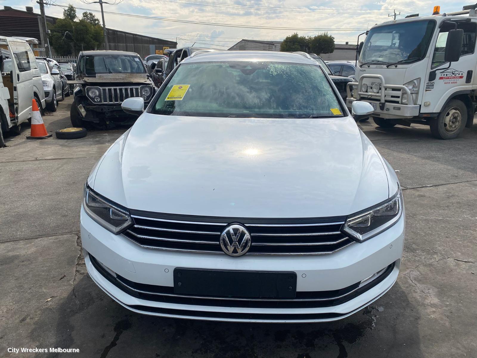 VOLKSWAGEN PASSAT LEFT HEADLAMP, B8/MK7, HALOGEN TYPE, 06/2015 - 10/2019