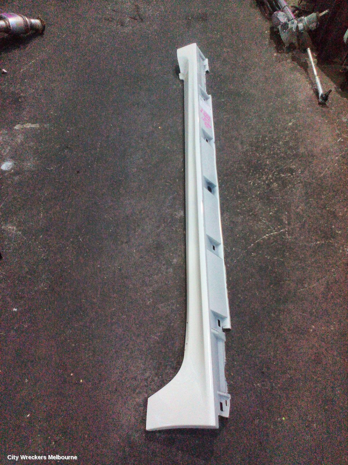 SUBARU LEVORG SIDE STEP/SKIRT, V1, 05/2016 - 12/2020