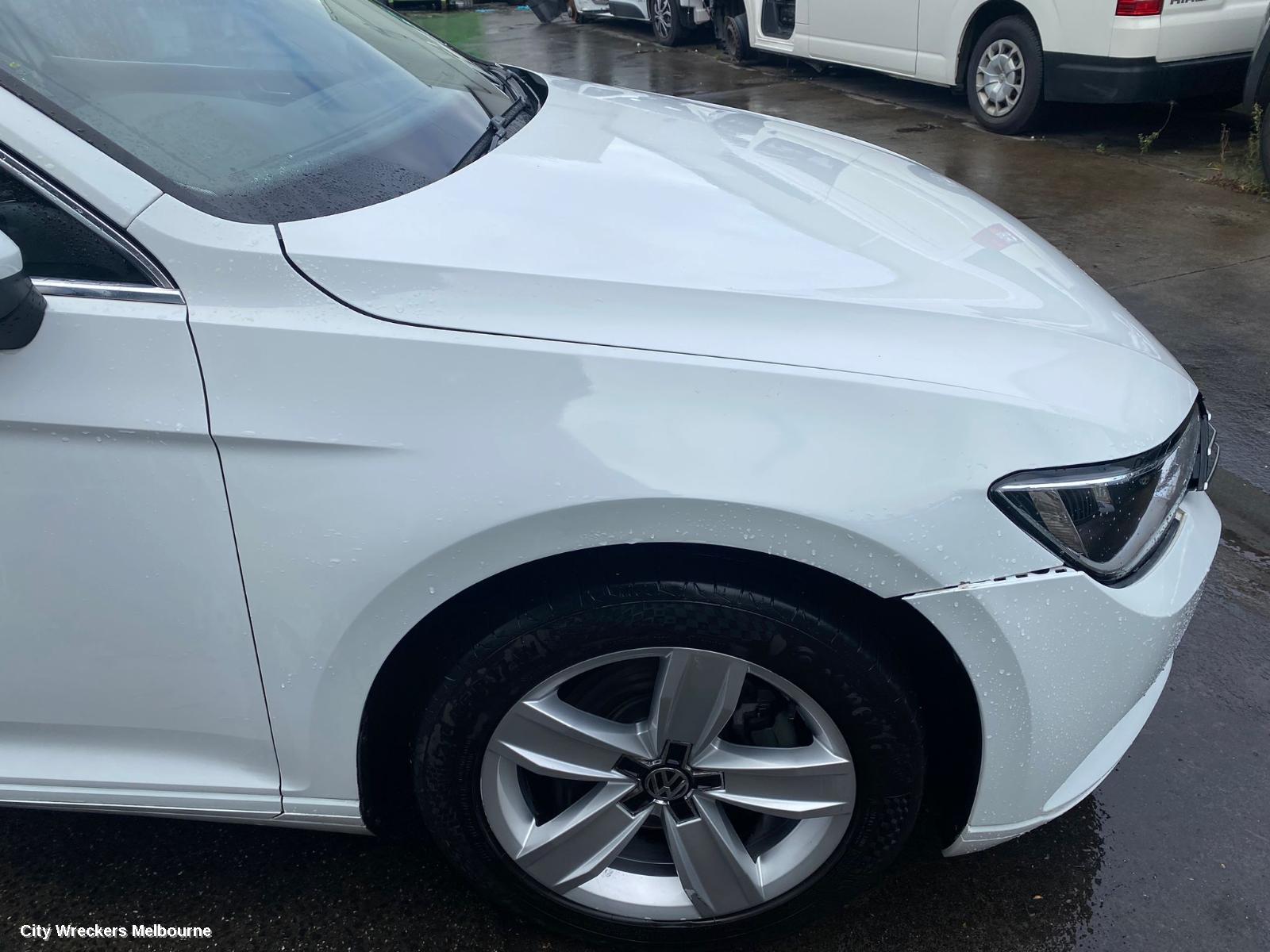 VOLKSWAGEN PASSAT WASHER BOTTLE, B8/MK7, 06/2015 ONWARDS