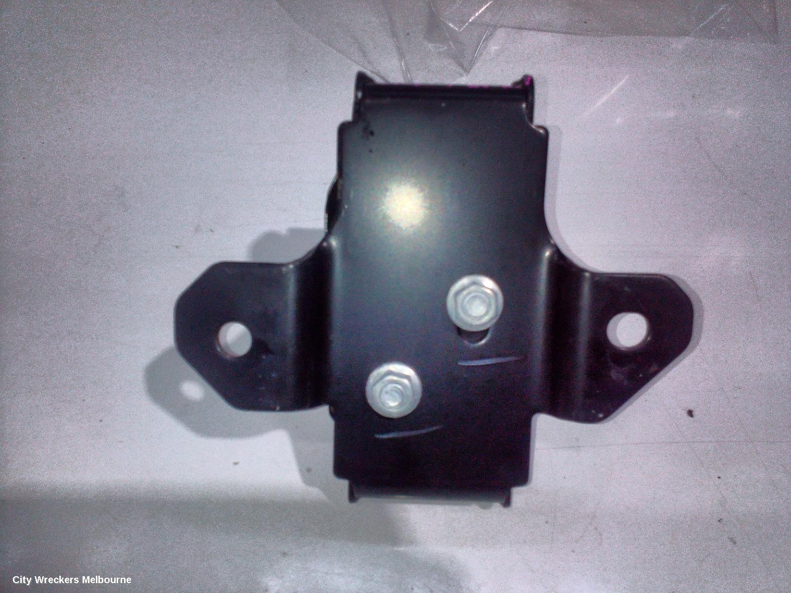 ISUZU DMAX MOUNT, RG, 07/2020 ONWARDS