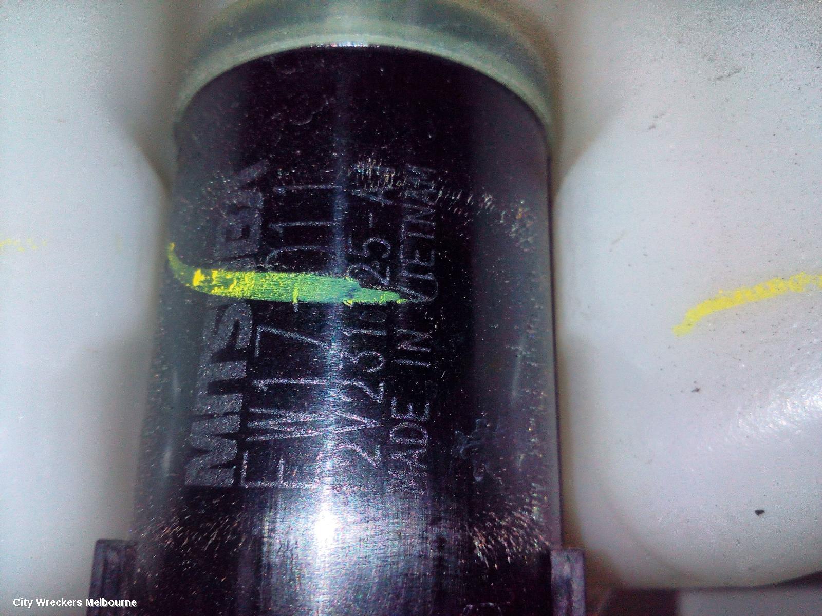 ISUZU DMAX WASHER BOTTLE, RG, 07/2020 ONWARDS