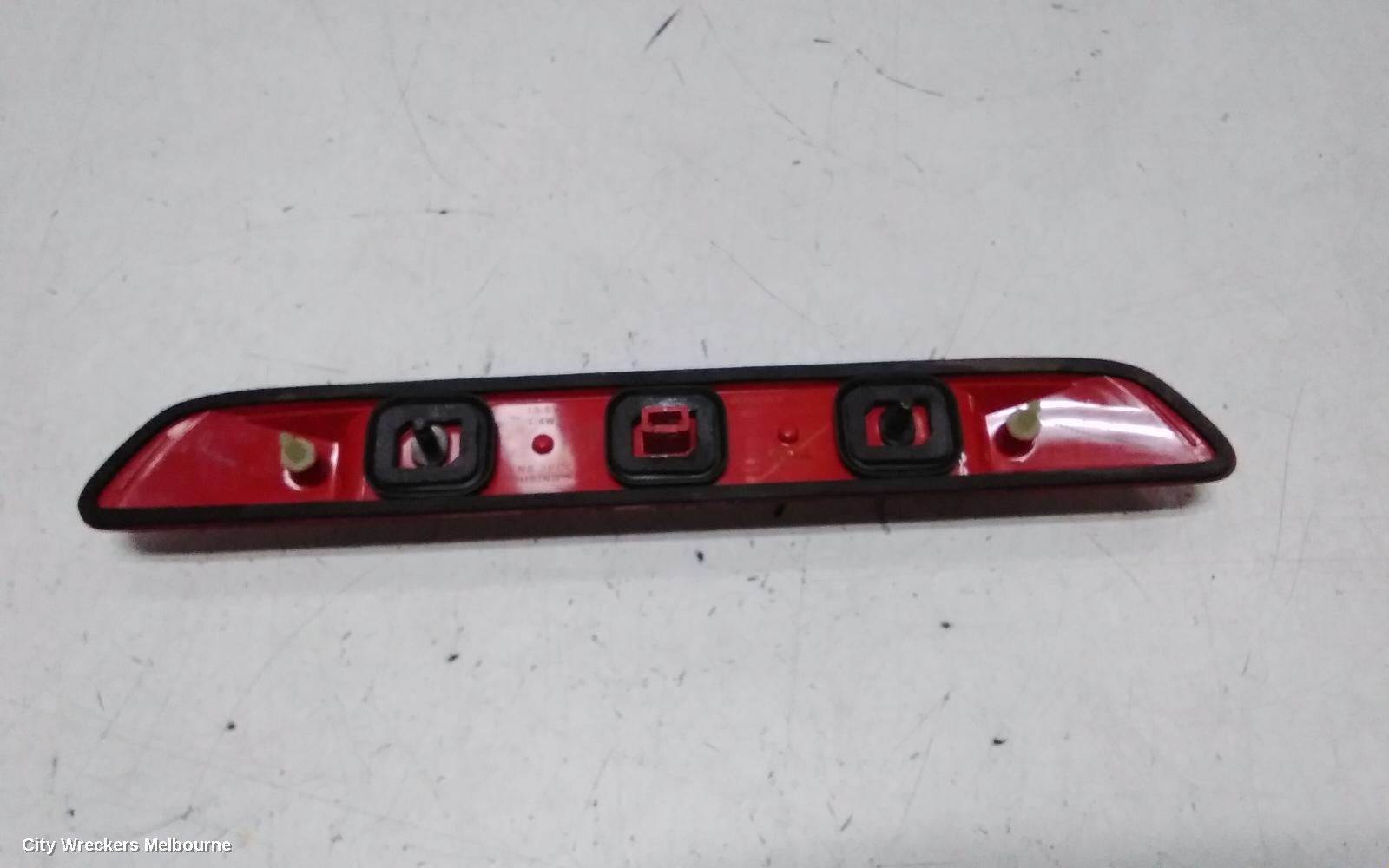 ISUZU DMAX HIGH LEVEL STOPLIGHT, RG, 07/2020 ONWARDS
