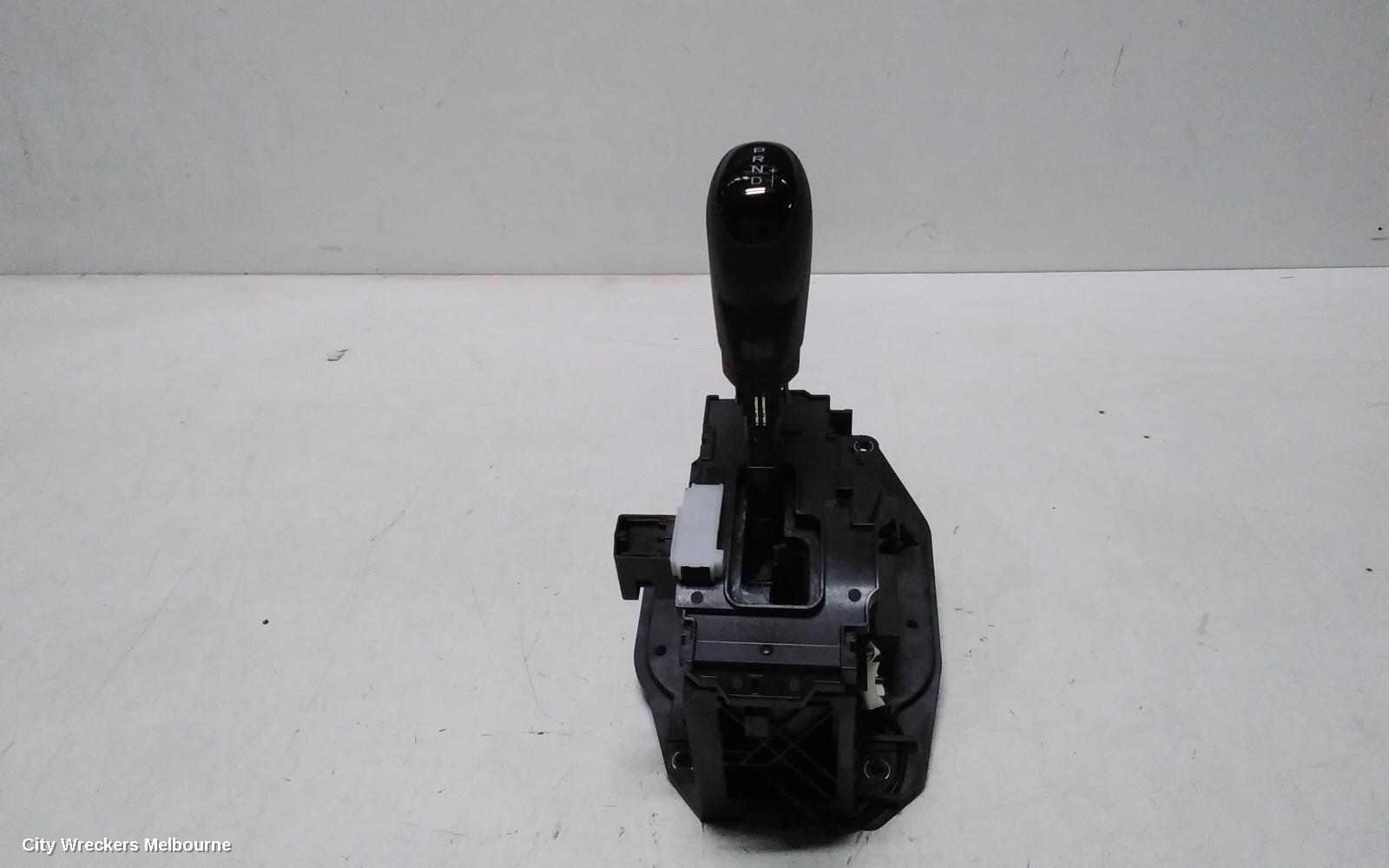 ISUZU DMAX GEAR STICK/SHIFTER, AUTO SHIFTER, BLACK TYPE, RG, 07/2020 ONWARDS