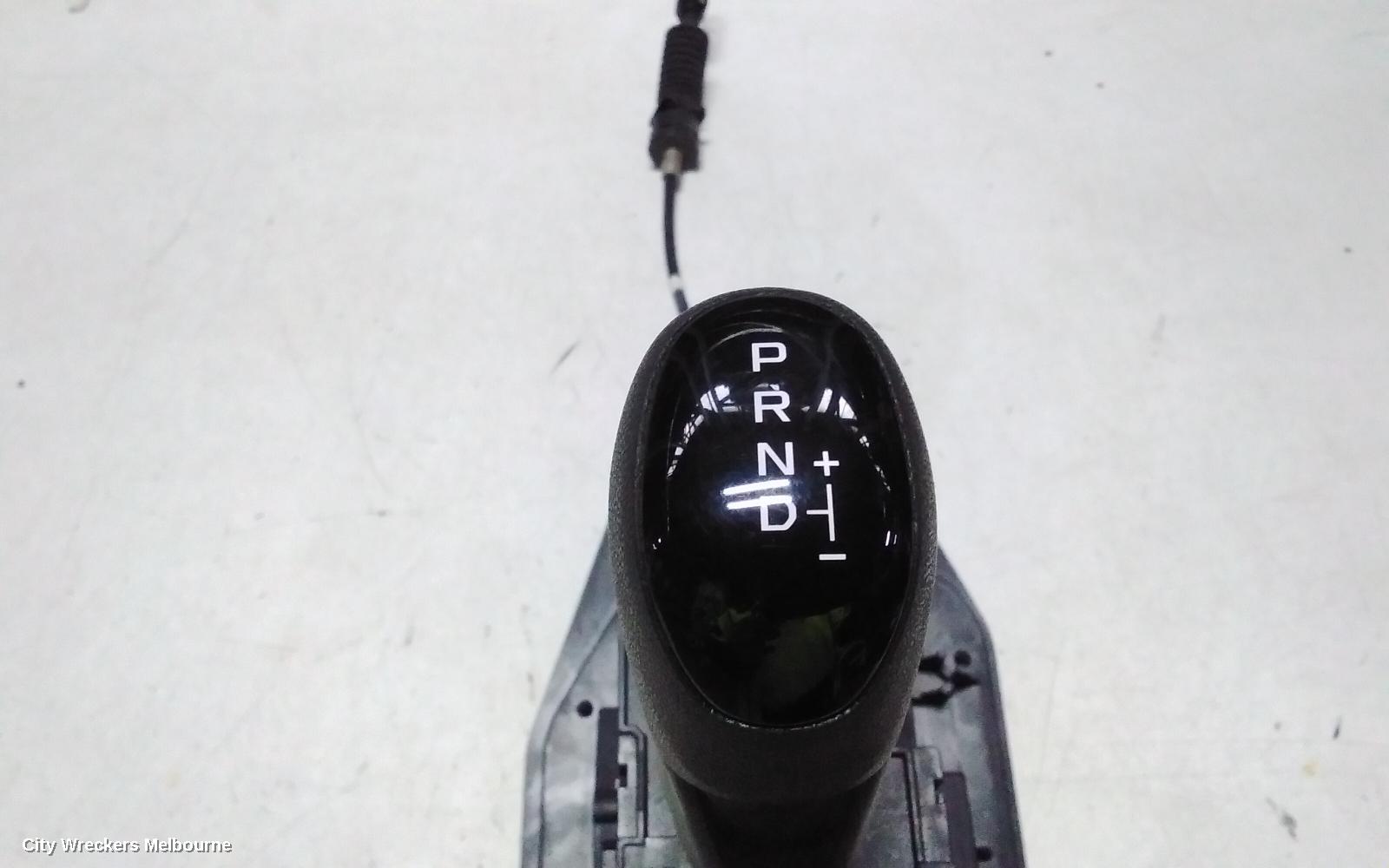 ISUZU DMAX GEAR STICK/SHIFTER, AUTO SHIFTER, BLACK TYPE, RG, 07/2020 ONWARDS