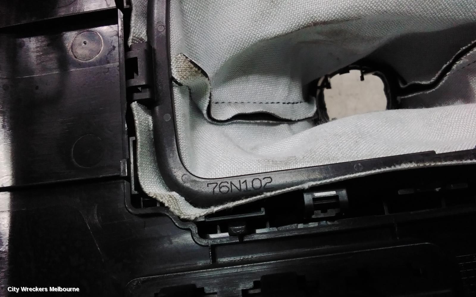 ISUZU DMAX GEAR STICK/SHIFTER, AUTO SHIFTER, BLACK TYPE, RG, 07/2020 ONWARDS