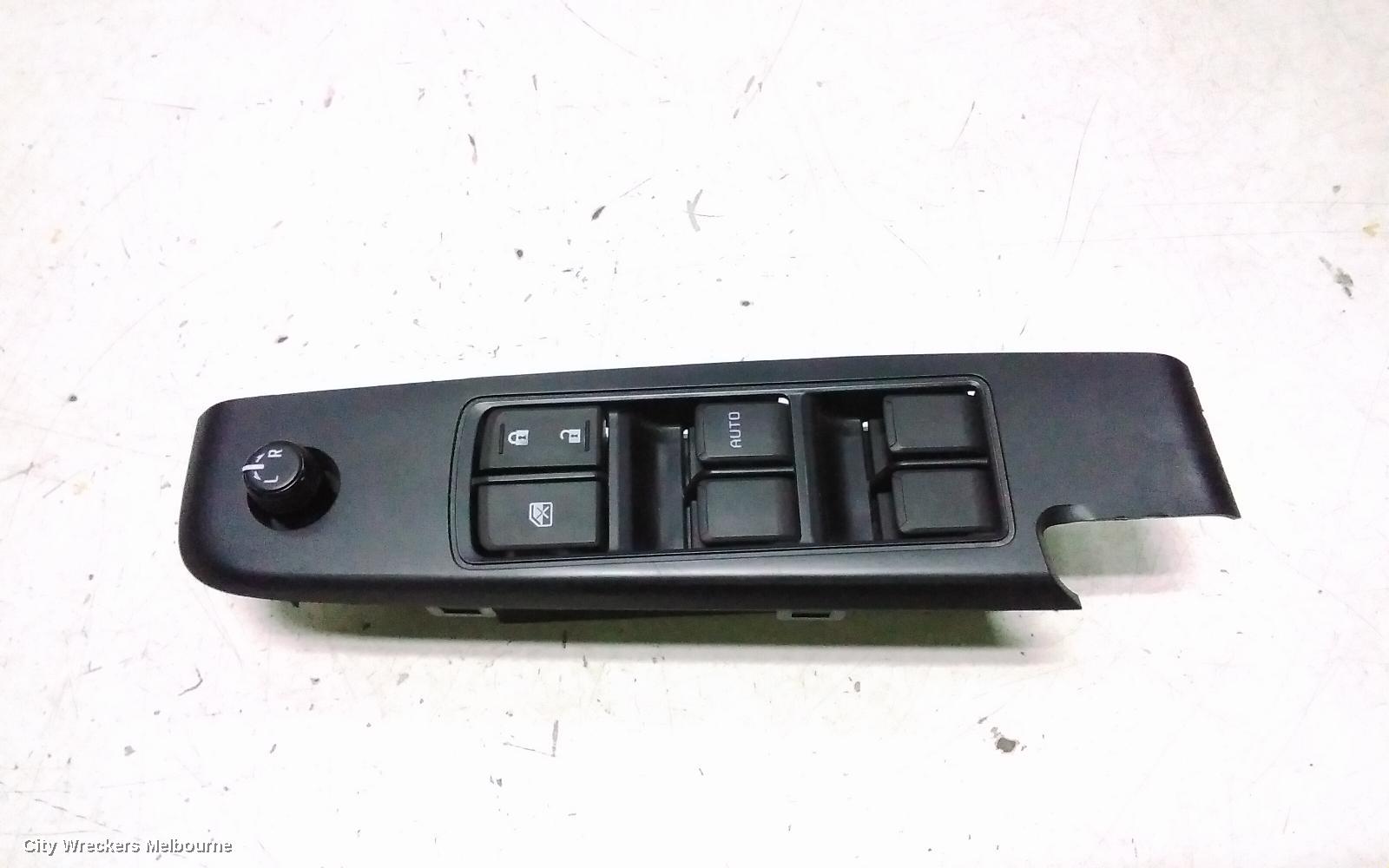 ISUZU DMAX PWR DR WIND SWITCH, RH FRONT (MASTER SWITCH), 4 DOOR, NON FOLD BUTTON TYPE, RG, 07/2020 ONWARDS