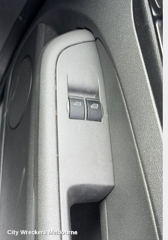 FORD FOCUS RIGHT DOOR MIRROR, LT, SEDAN, MANUAL, 05/2007 - 04/2009