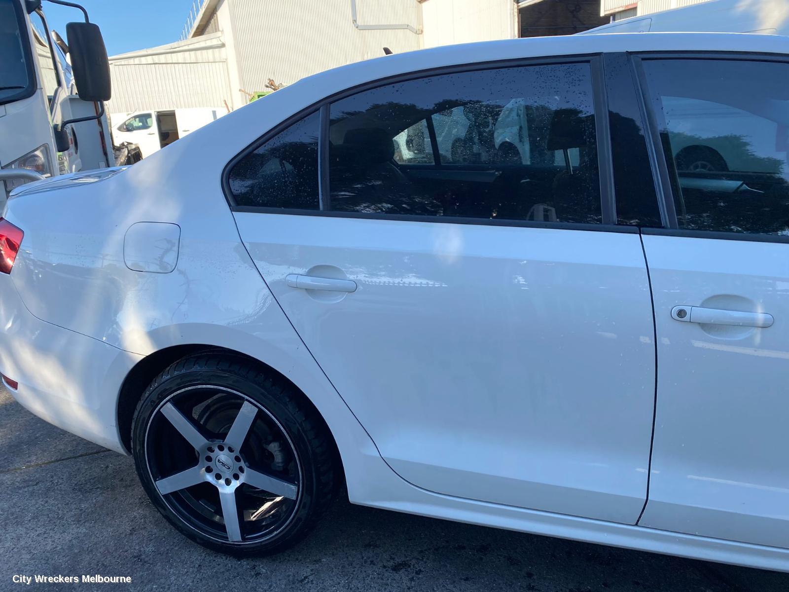 VOLKSWAGEN JETTA RIGHT GUARD, 1B, 02/2011 - 12/2017
