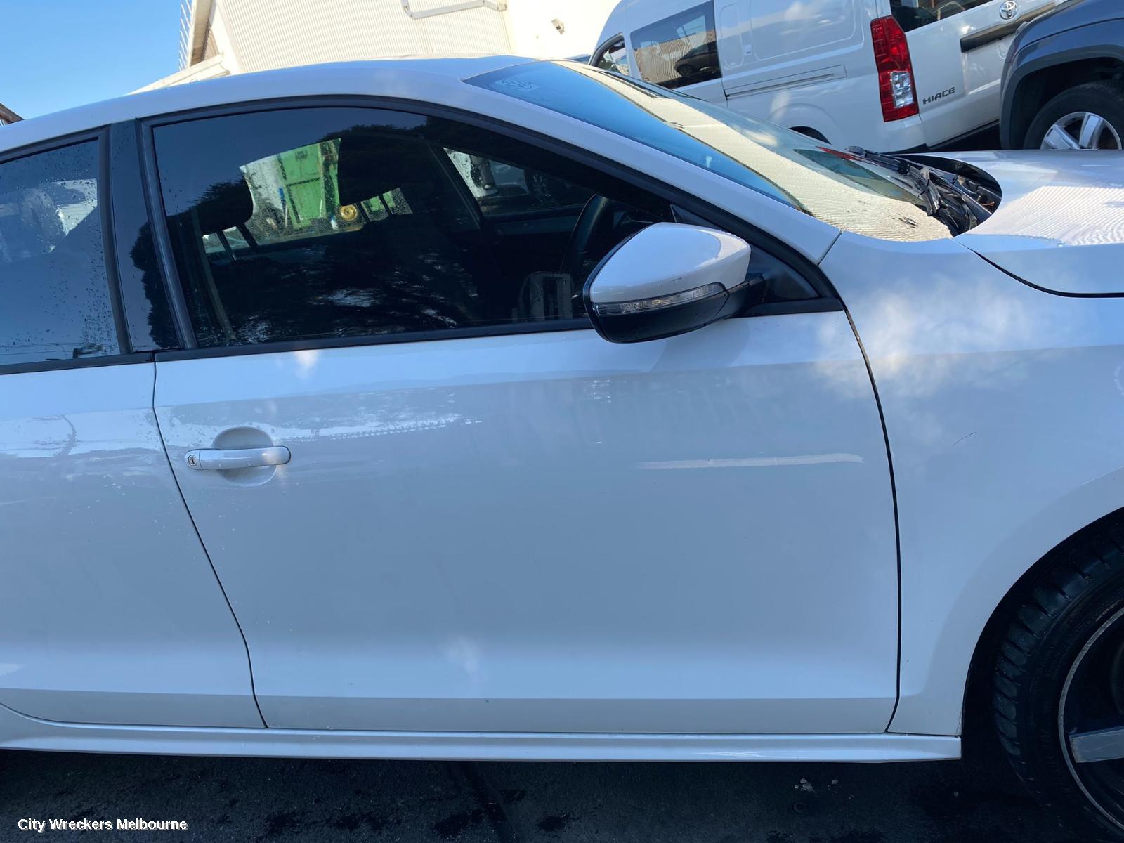 VOLKSWAGEN JETTA RIGHT GUARD, 1B, 02/2011 - 12/2017