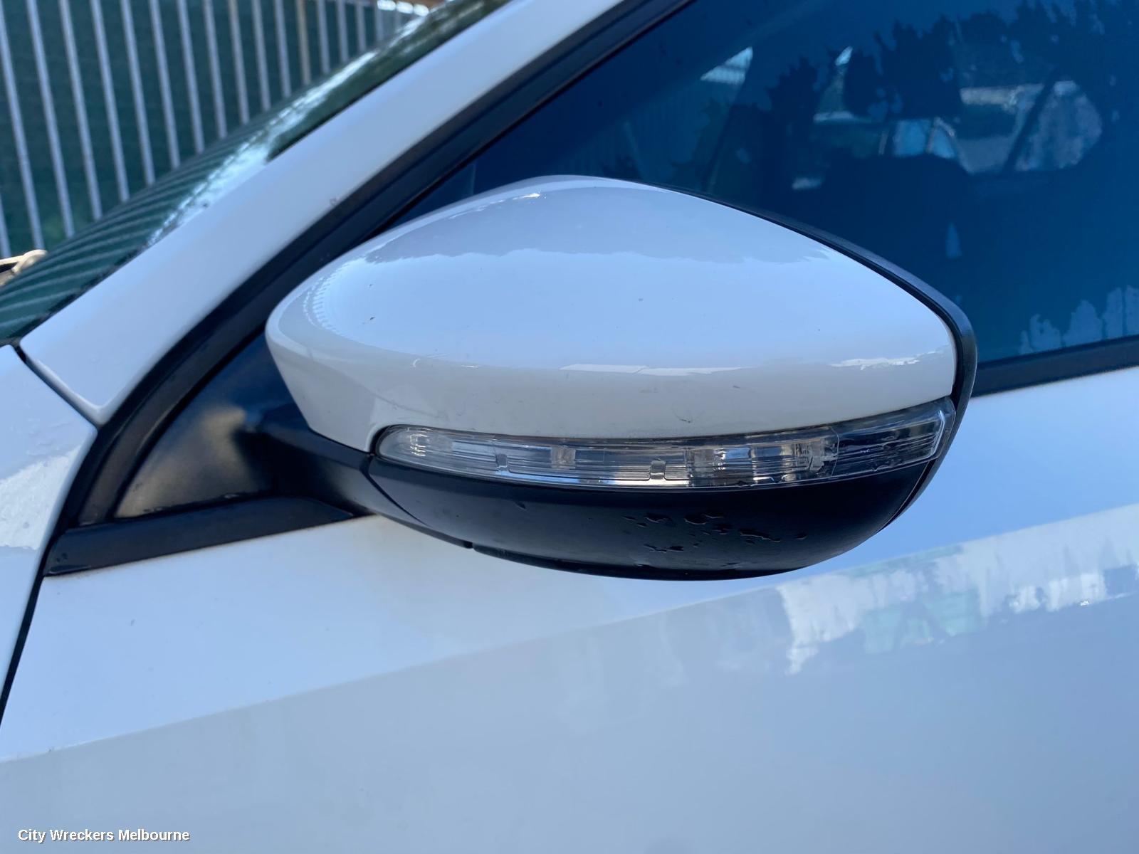 VOLKSWAGEN JETTA RIGHT FRONT DOOR, 1B, 02/2011 - 12/2017