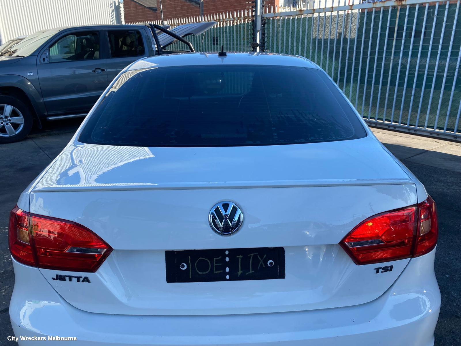 VOLKSWAGEN JETTA RIGHT GUARD, 1B, 02/2011 - 12/2017