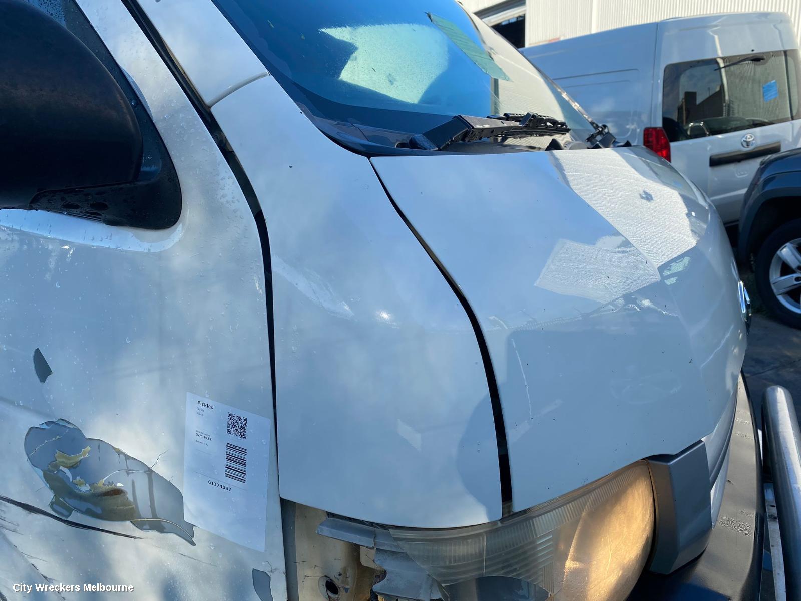TOYOTA HIACE RIGHT GUARD, TRH/KDH, CORNER PANEL, 03/2005 - 04/2019