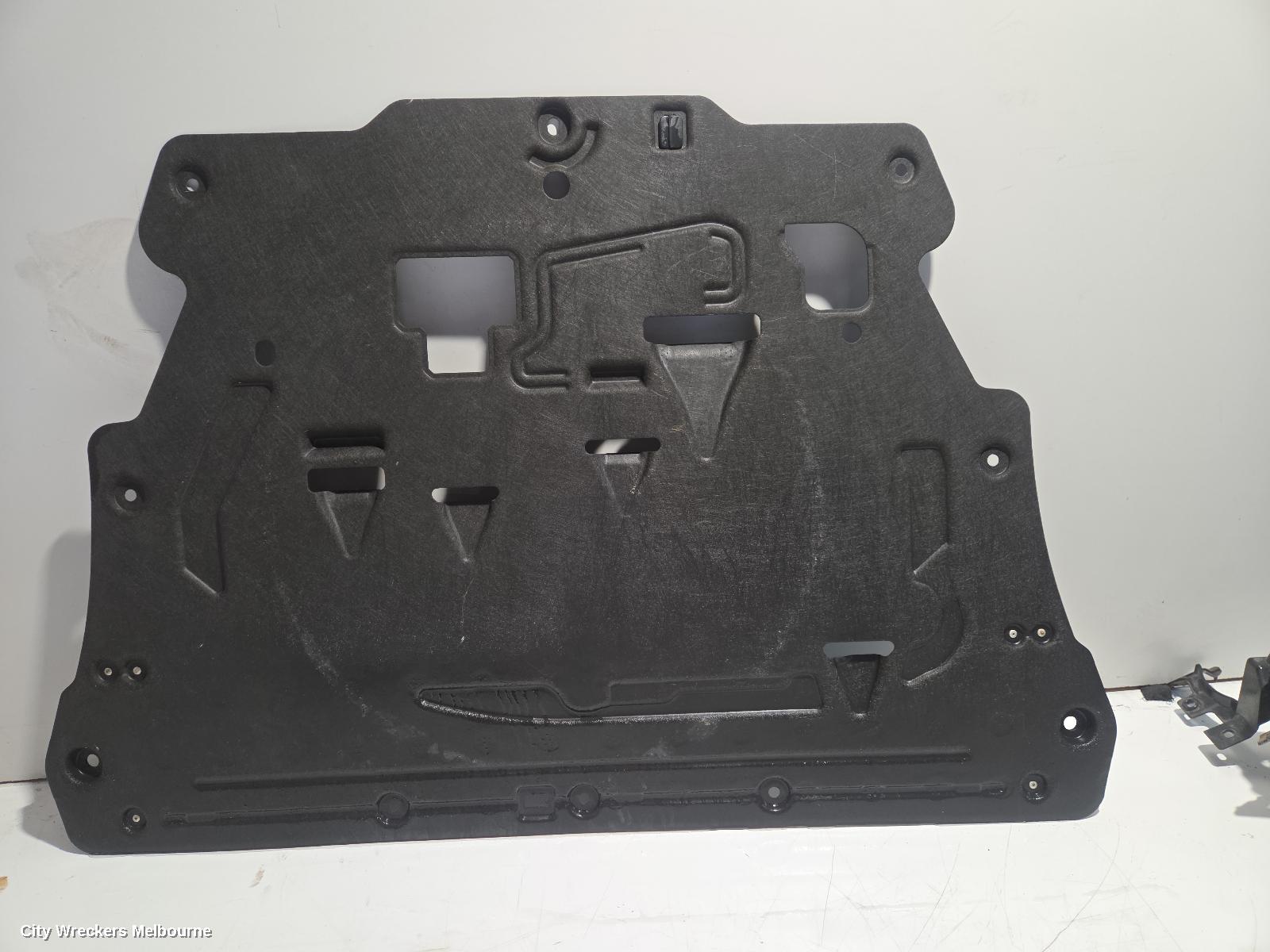 VOLVO XC60 LOWER ENGINE SPLASH TRAY, GEN 2, 04/2017 ONWARDS