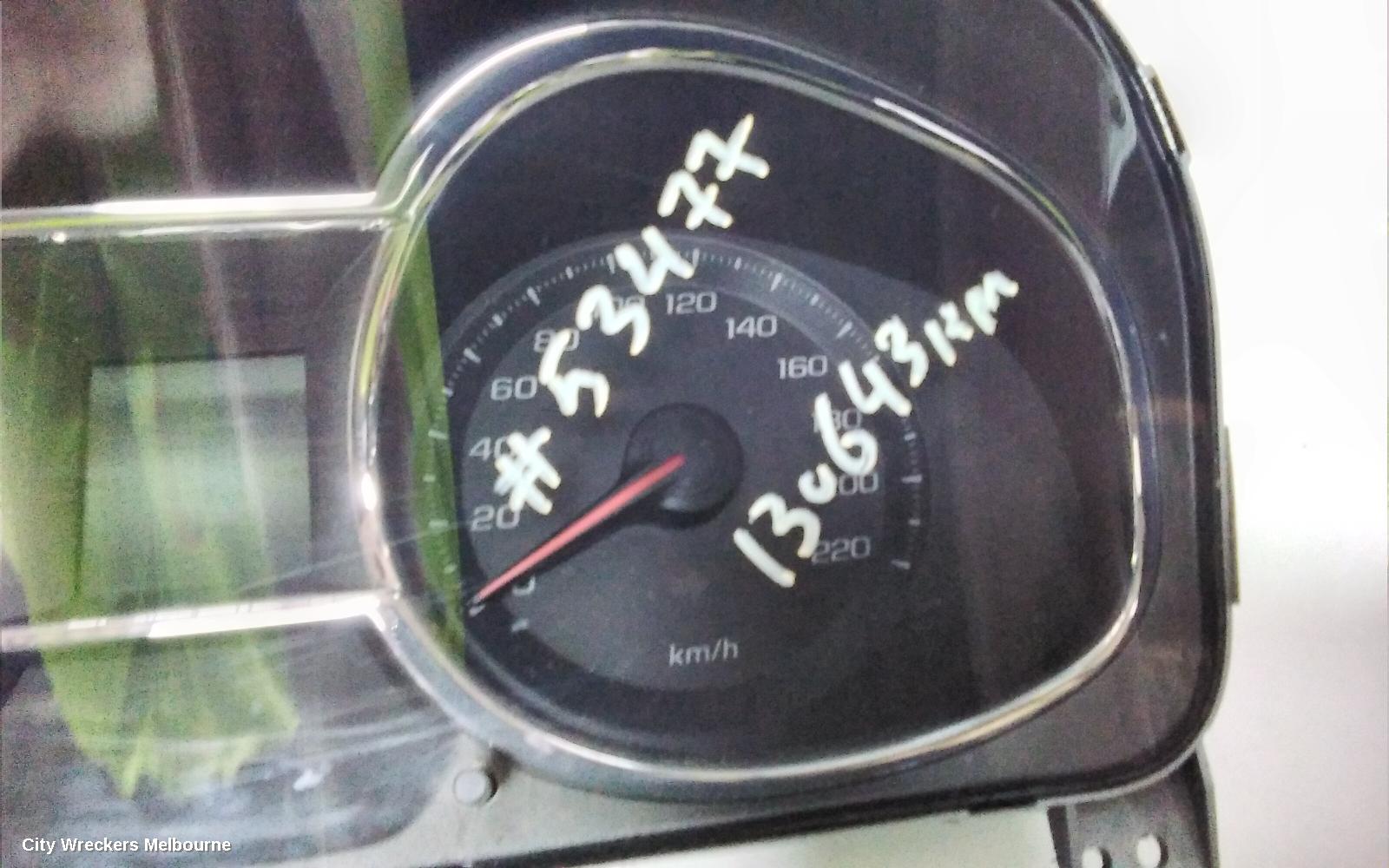 HOLDEN CAPTIVA SPEEDOMETER