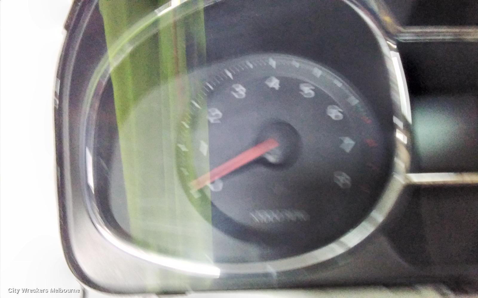HOLDEN CAPTIVA SPEEDOMETER