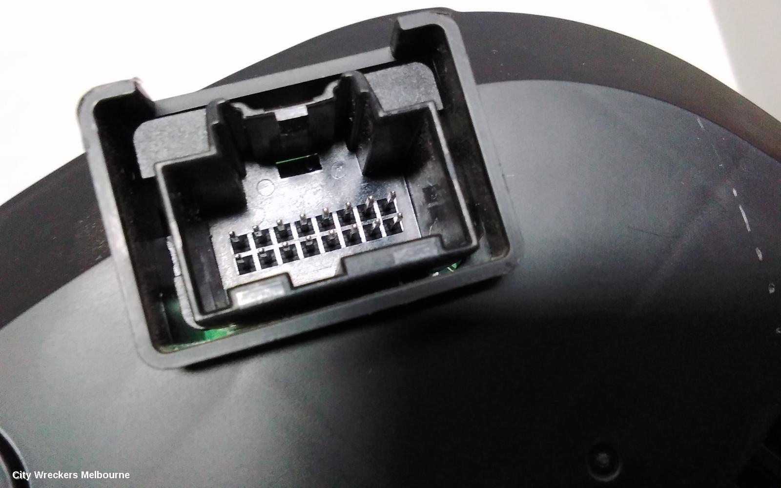 HOLDEN CAPTIVA SPEEDOMETER