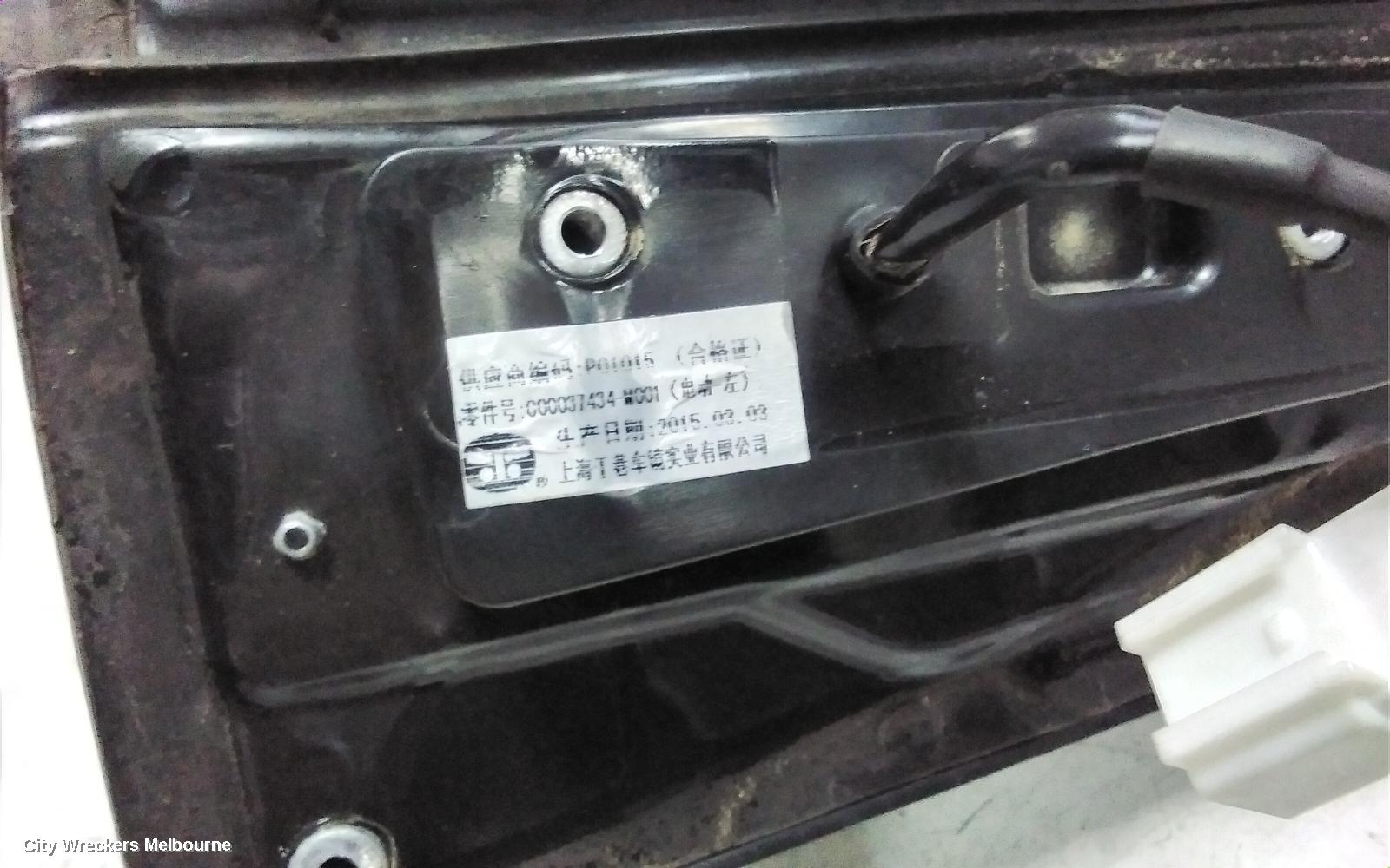 LDV G10 LEFT DOOR MIRROR, SV7A, W/ MANUAL FOLD, NON CAMERA TYPE, COLOUR CODED, WAGON, 04/2015 - 08/2022