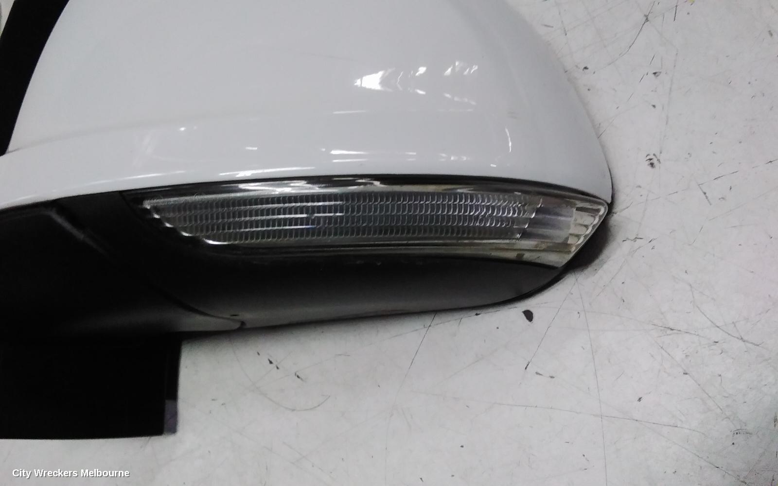 LDV G10 LEFT DOOR MIRROR, SV7A, W/ MANUAL FOLD, NON CAMERA TYPE, COLOUR CODED, WAGON, 04/2015 - 08/2022