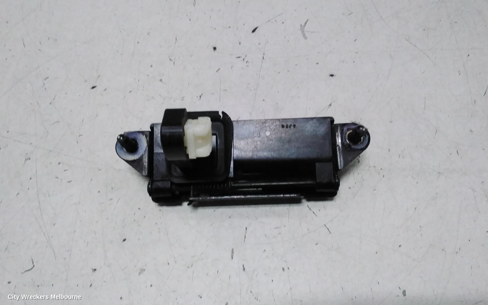 LDV G10 TAILGATE HANDLE, SV7A/SV7C, TAILGATE TYPE, WAGON/VAN, 04/2015 ONWARDS