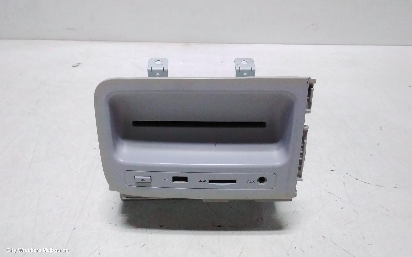 LDV G10 RADIO/CD/DVD/SAT/TV, SV7A/SV7C, DISPLAY UNIT, 7IN TOUCHSCREEN, DVD NAVI (2PLUG), WAGON/VAN, 04/2015 - 12/2023