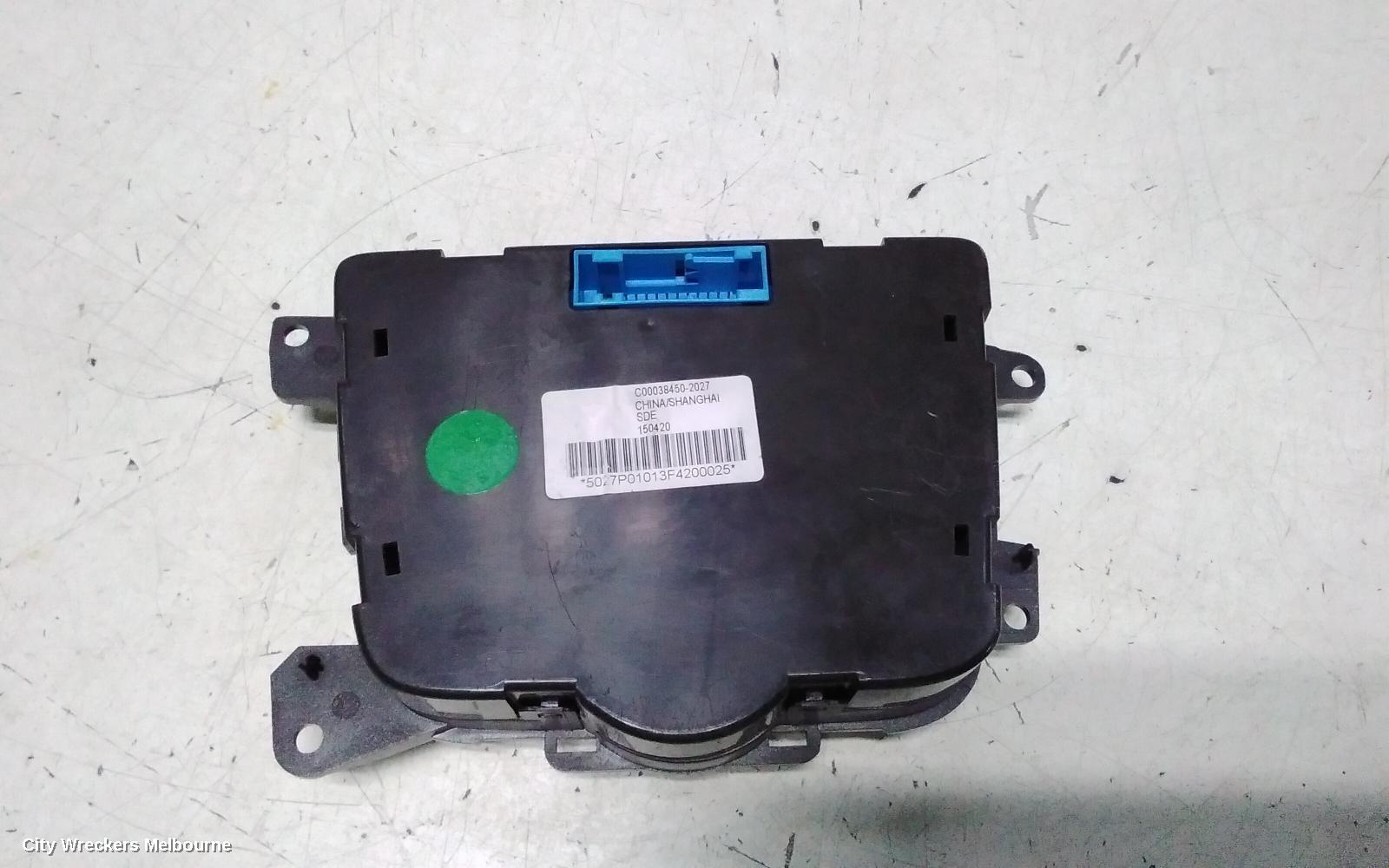 LDV G10 HEATER/AC CONTROLS, (G10) SV7C, FRONT, CLIMATE CONTROL, NON REAR CONTROL BUTTON TYPE, VAN, 04/2015 - 08/2022