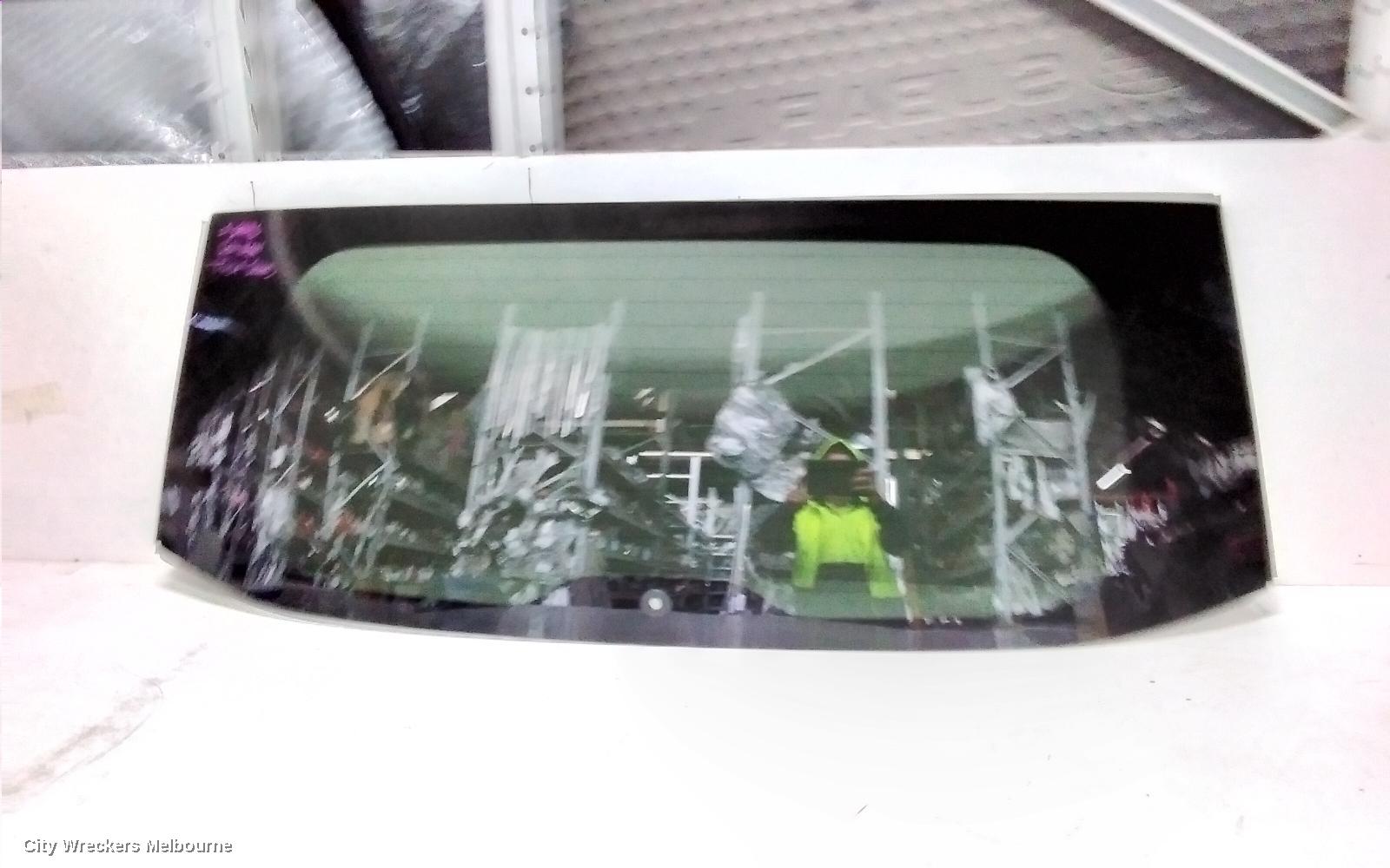 LDV G10 REAR/TAILGATE GLASS, LIFTGATE GLASS, W/ WIPER HOLE TYPE, SV7A/SV7C, WAGON/VAN, 04/2015 ONWARDS