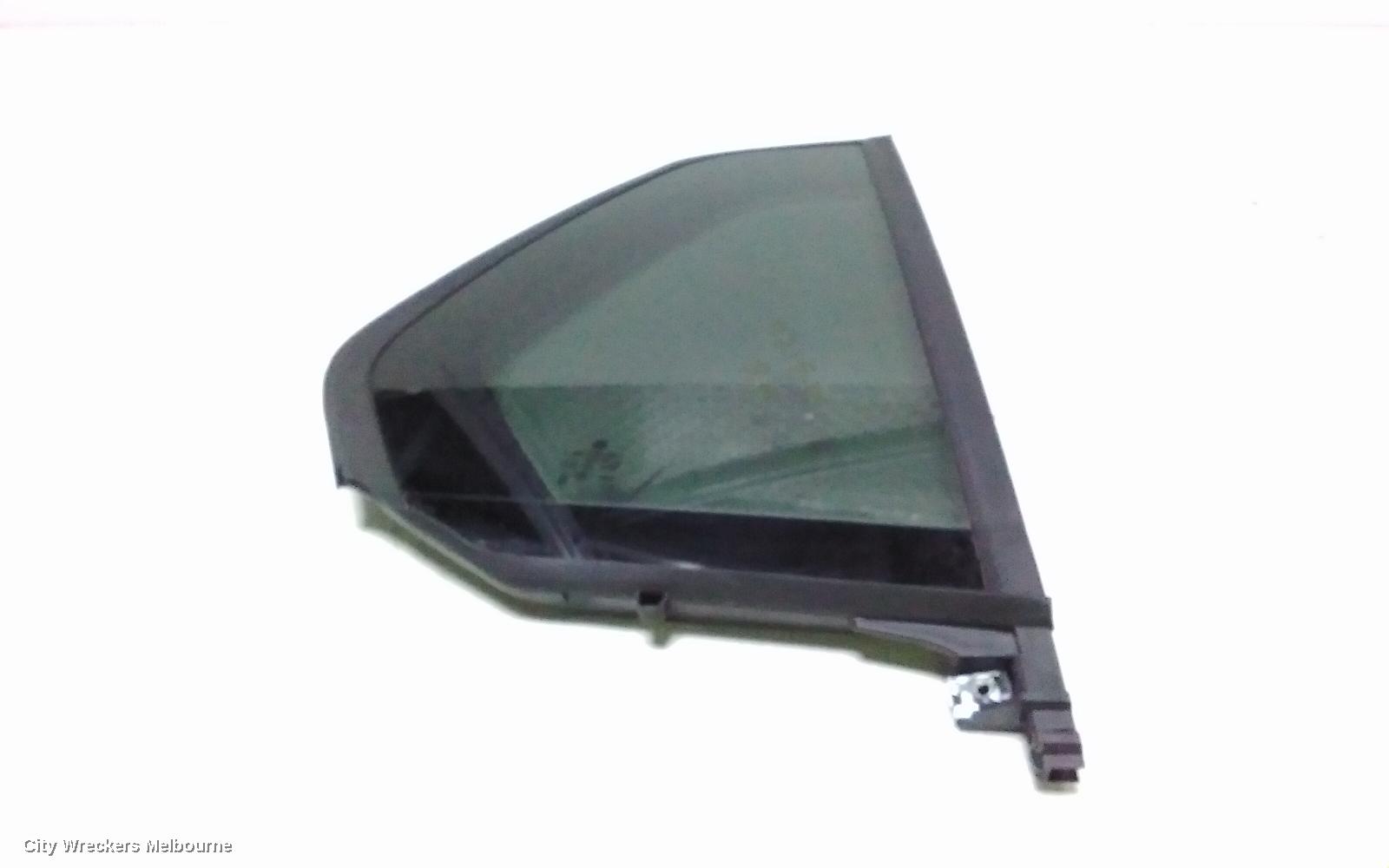 VOLKSWAGEN GOLF RIGHT REAR 1/4 DOOR GLASS, GEN 8, 09/2020 ONWARDS