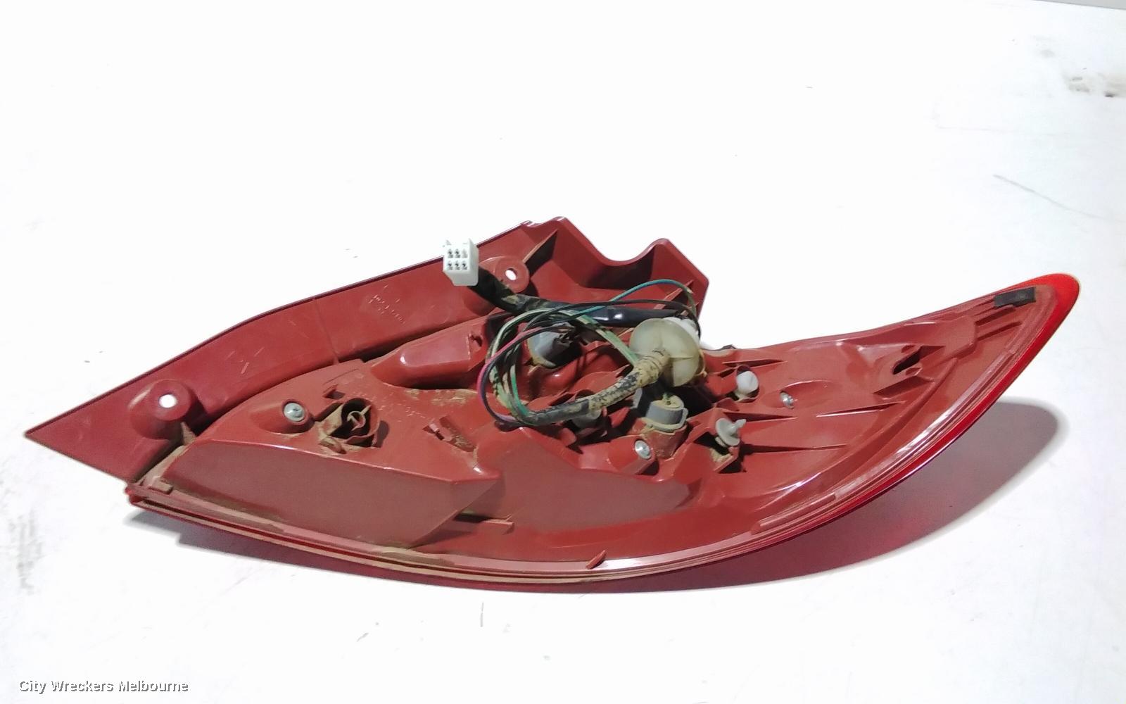 MAZDA 2 LEFT TAILLIGHT, HATCH, DE SERIES, 09/2007 - 09/2014