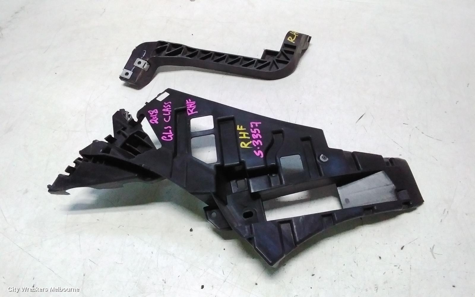 MERCEDES GLS CLASS, X166, 01/2016 - 07/2019, RHS BAR RETAINER : 147366