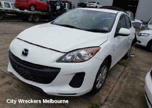 MAZDA 3 LEFT FRONT DOOR, BL, HATCH, 04/2009 - 10/2013