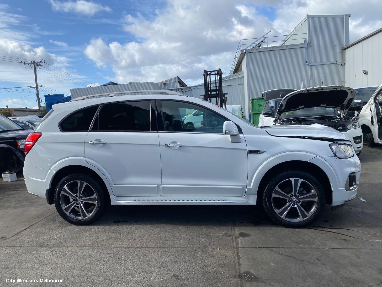 HOLDEN CAPTIVA RIGHT FRONT DOOR, CG, LS/LT/LTZ (4TH VIN = C), W/ KEYLESS ENTRY TYPE, 12/2013 - 06/2018